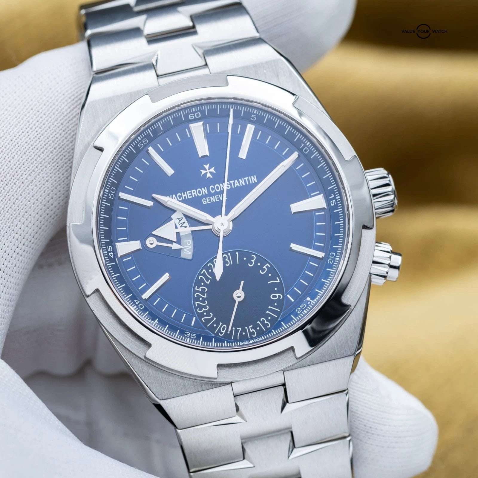 Vacheron Constantin Overseas Dual Time 7900V 41mm Blue Dial Full Set All Straps - Image 12