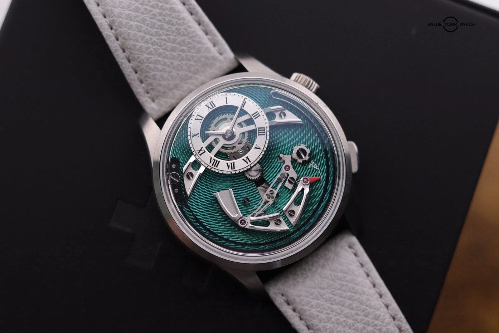 Christopher Ward C1 Bel Canto Classic VERDE Titanium Automatic 41mm w/ Bracelet - Image 13