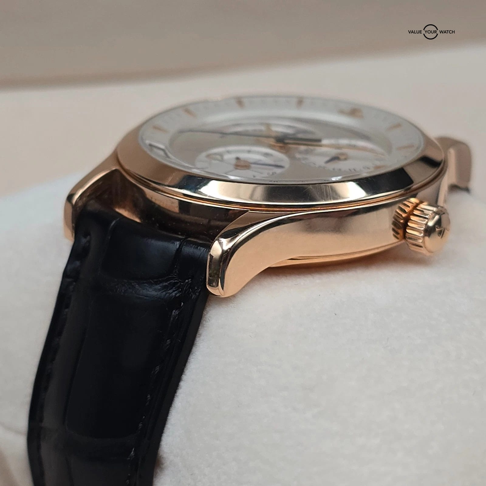 Jaeger LeCoultre Master Control Geographic World Timer in 38mm 18k Gold full set - Image 10