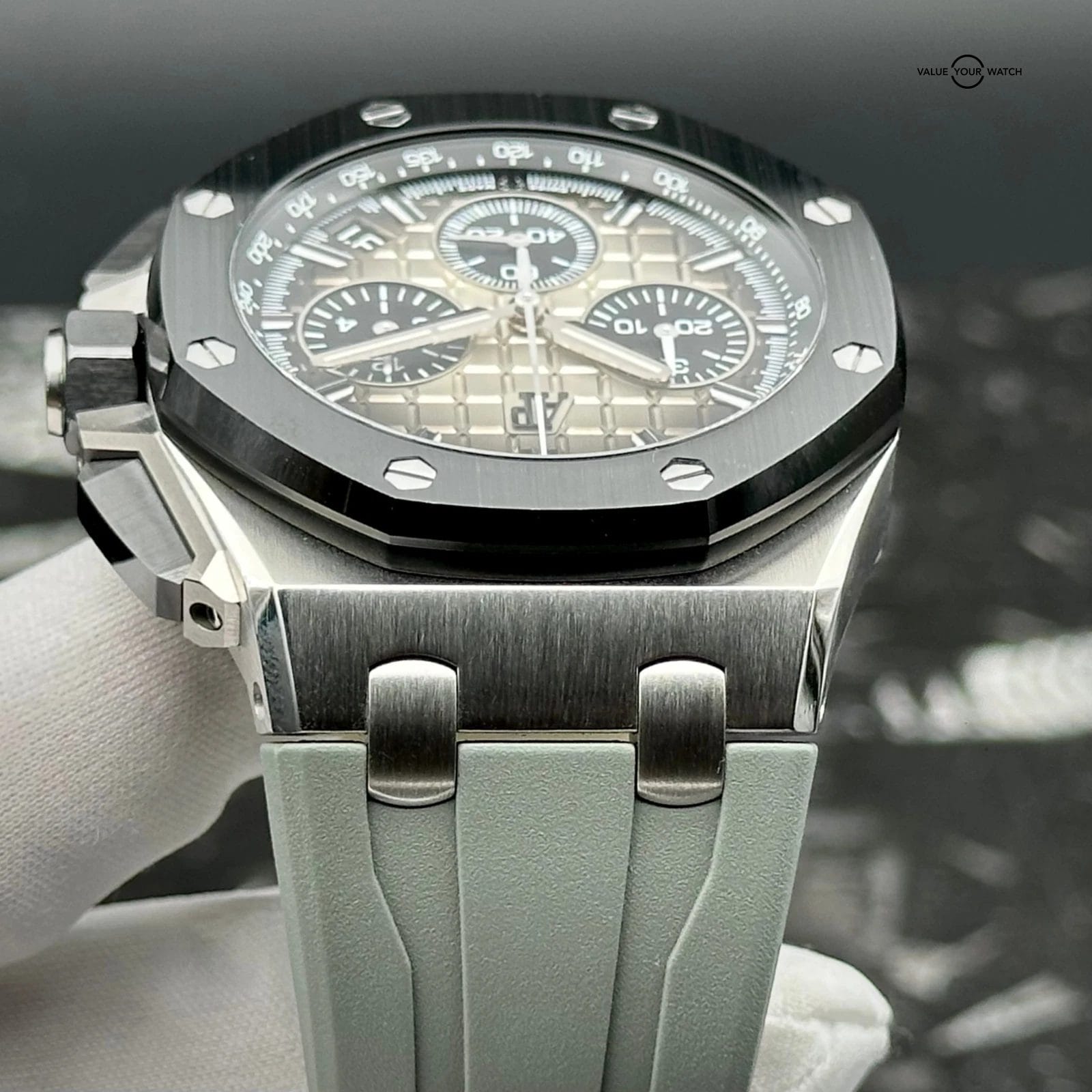 Audemars Piguet Royal Oak Offshore Chronograph 26420S0.00.A600CA.01 Smoke Dial43 - Image 14