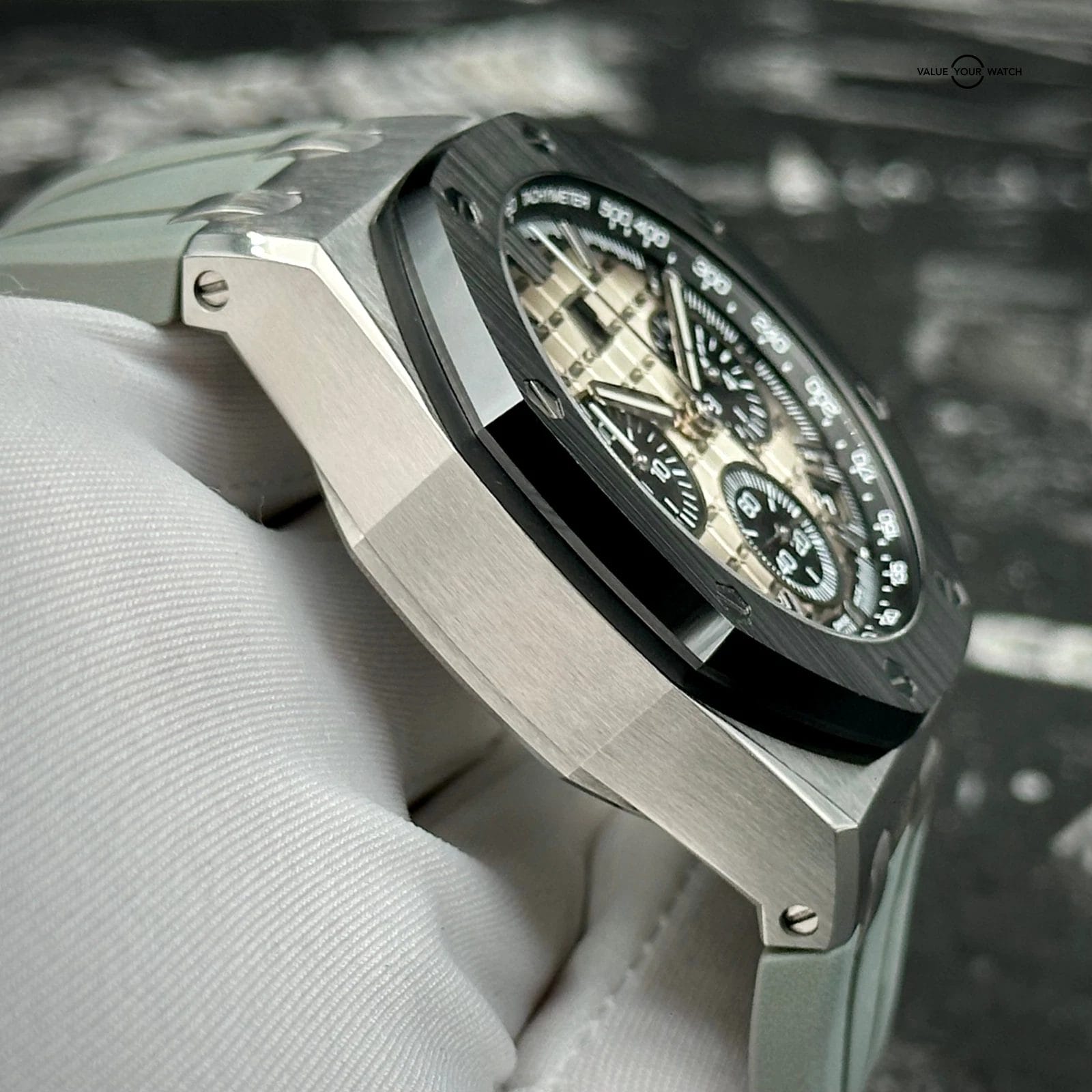 Audemars Piguet Royal Oak Offshore Chronograph 26420S0.00.A600CA.01 Smoke Dial43 - Image 17