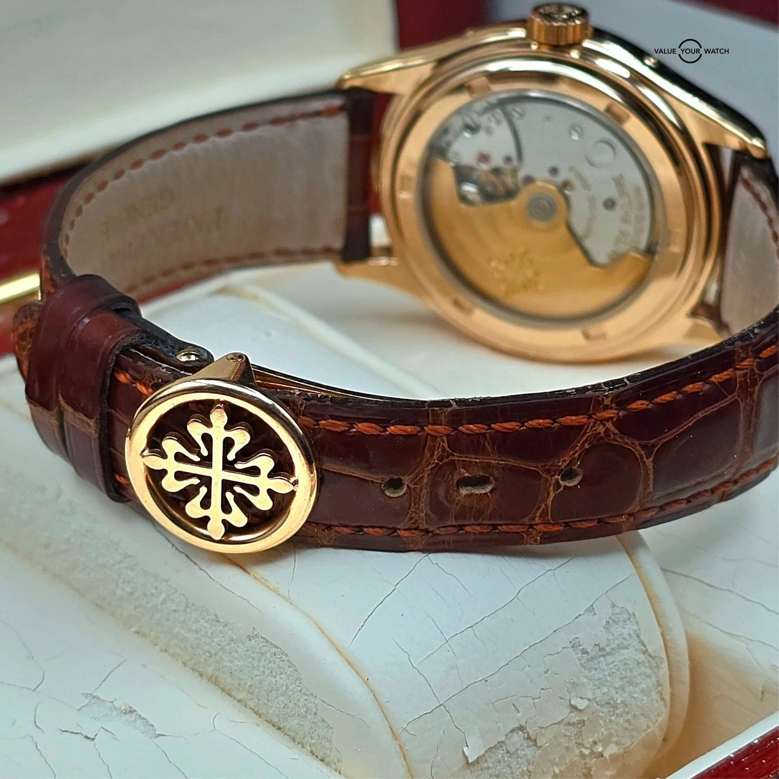 Patek Annual Calendar Complications in 37mm of 18k yellow gold. Ref. 5035J - Image 6