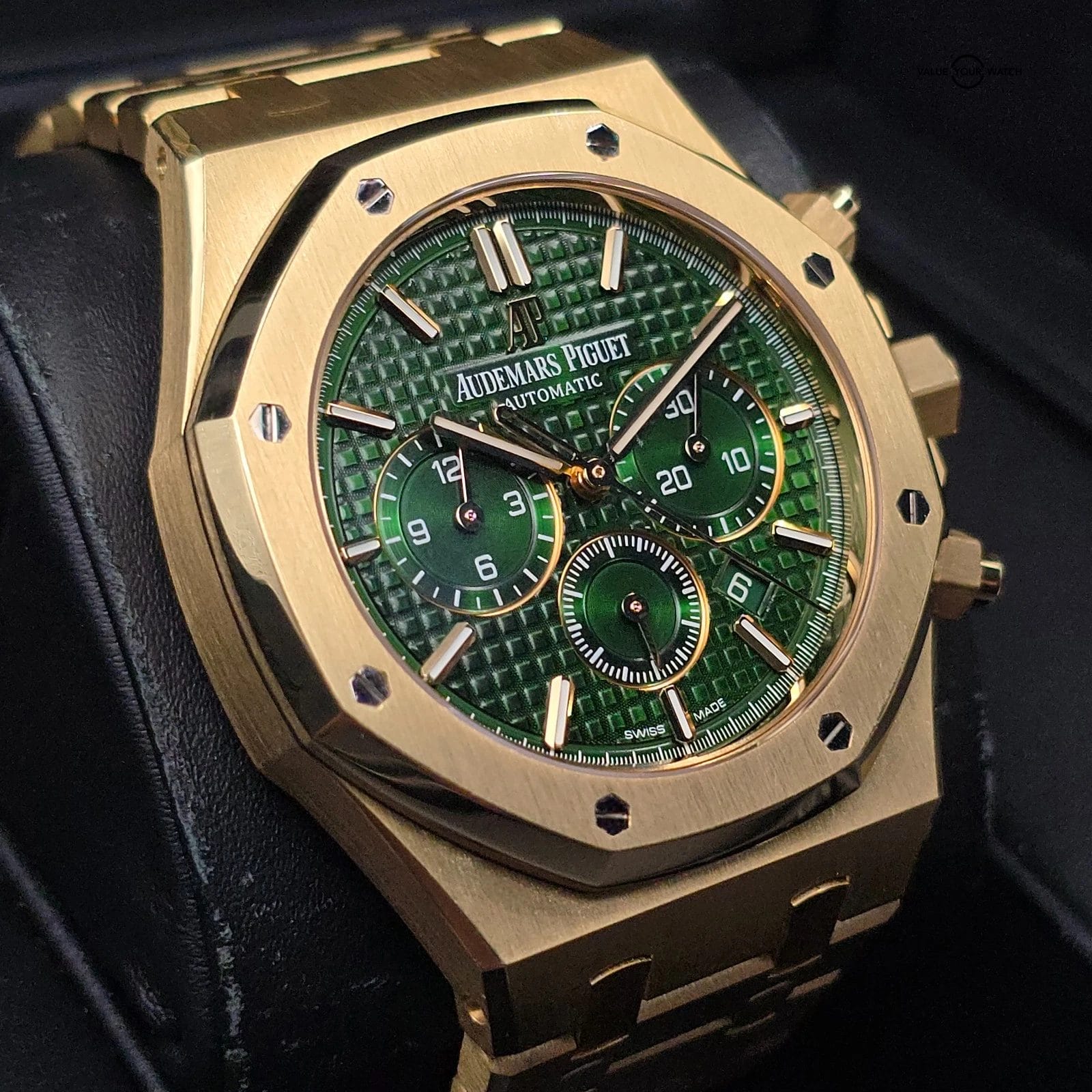 Audemars Piguet Royal Oak Chronograph, 1 of 125 Green dial in 18k Yellow Gold - Image 2