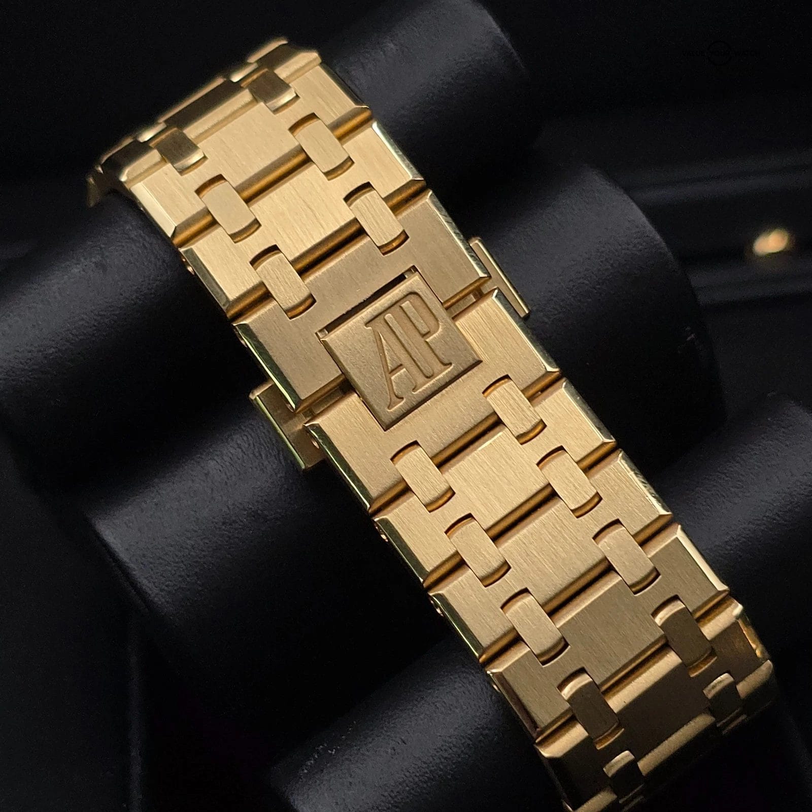 Audemars Piguet Royal Oak Chronograph, 1 of 125 Green dial in 18k Yellow Gold - Image 6