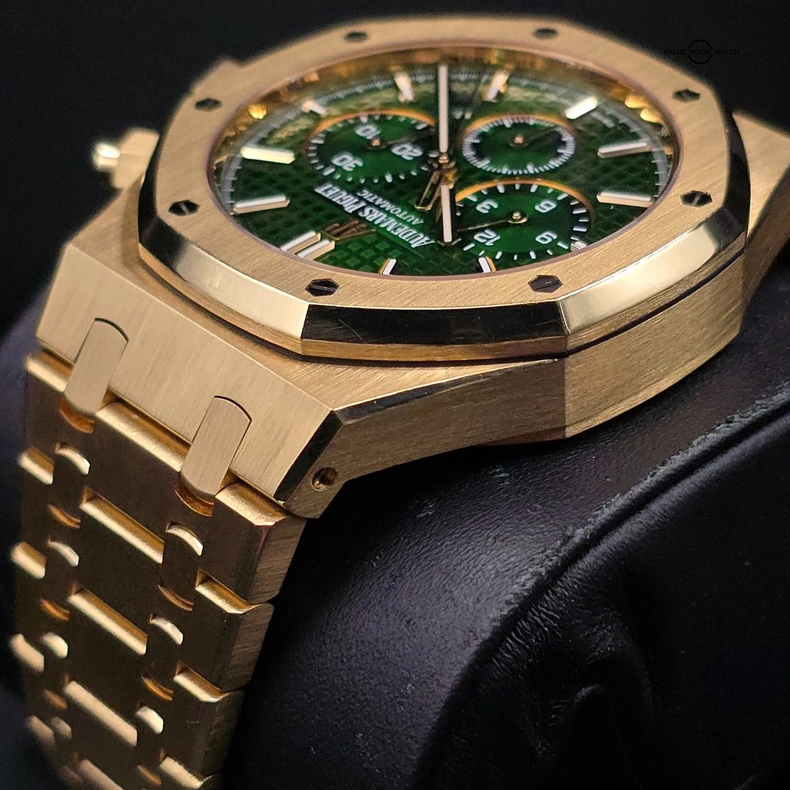 Audemars Piguet Royal Oak Chronograph, 1 of 125 Green dial in 18k Yellow Gold - Image 7
