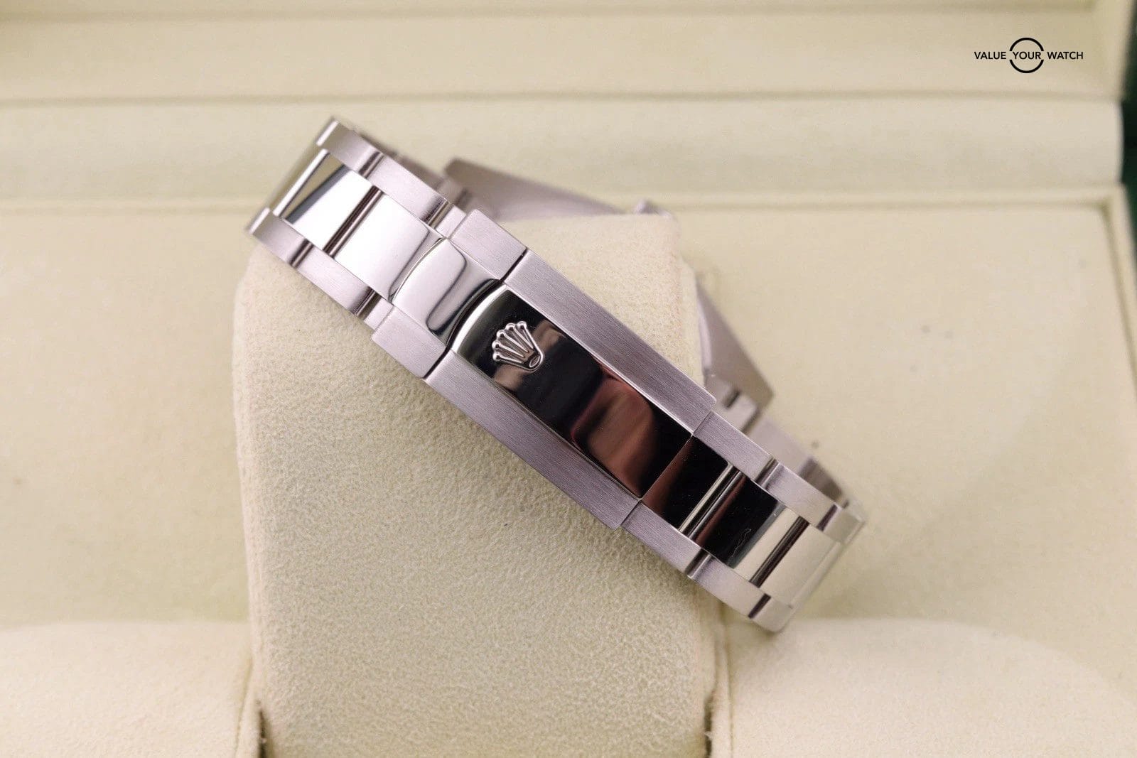 Rolex Datejust 41 | ref. 126300 | Blue Dial Oyster Bracelet with Silver Bezel - Image 6