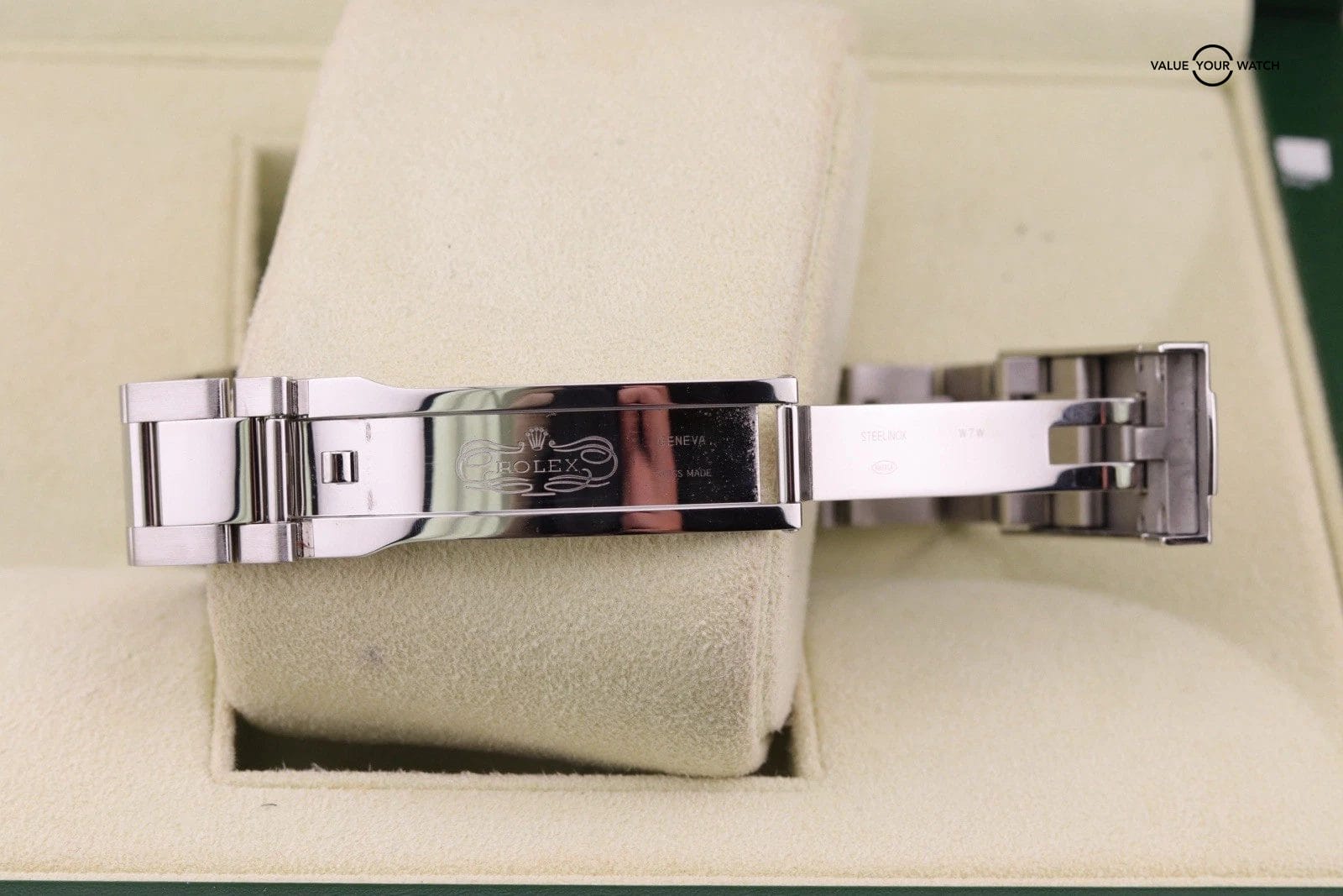 Rolex Datejust 41 | ref. 126300 | Blue Dial Oyster Bracelet with Silver Bezel - Image 7