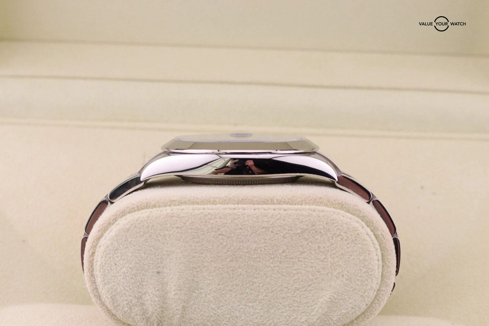 Rolex Datejust 41 | ref. 126300 | Blue Dial Oyster Bracelet with Silver Bezel - Image 11