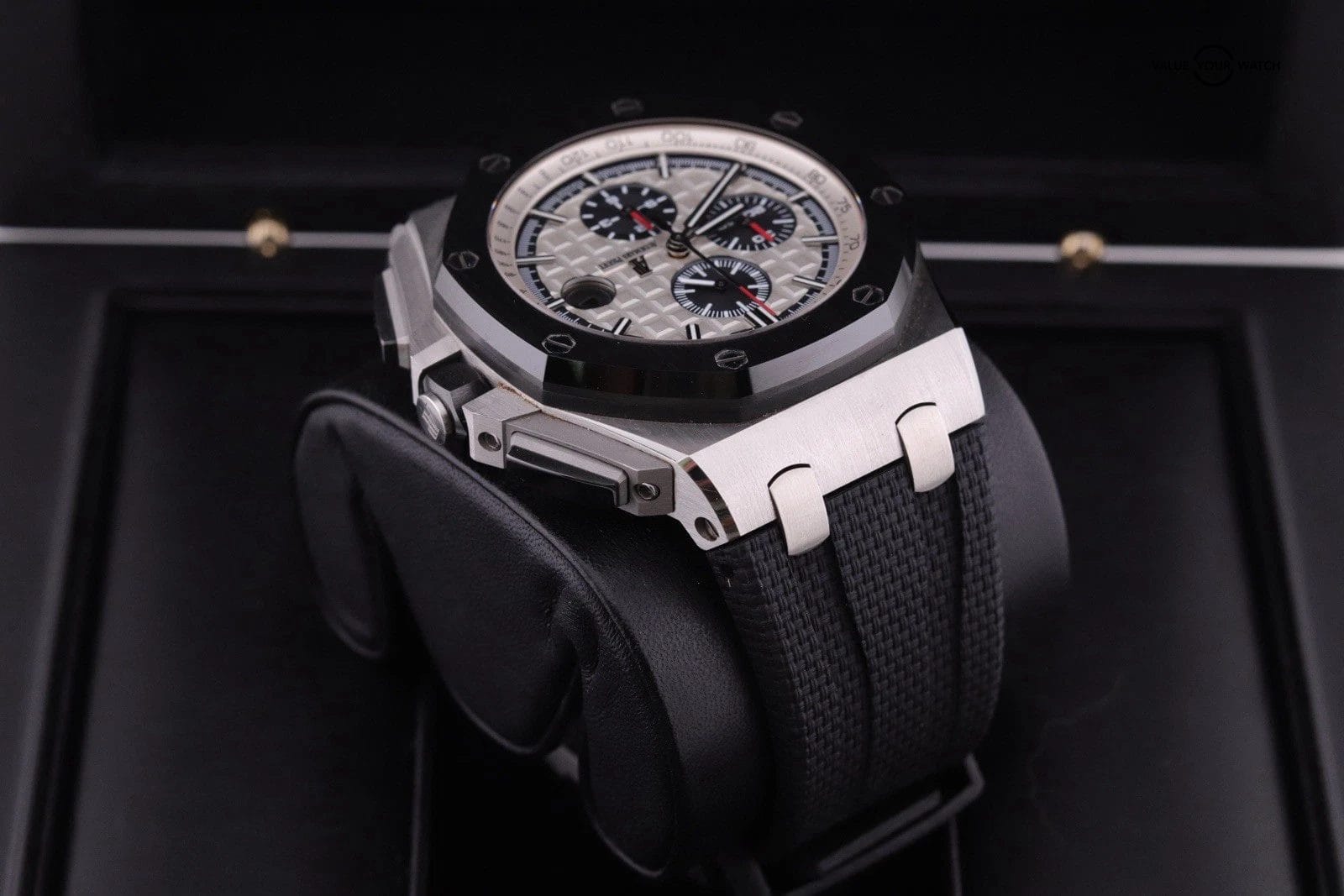 Audemars Piguet Royal Oak Offshore Chronograph Panda | ref. 26400SO | 2015 Set - Image 9