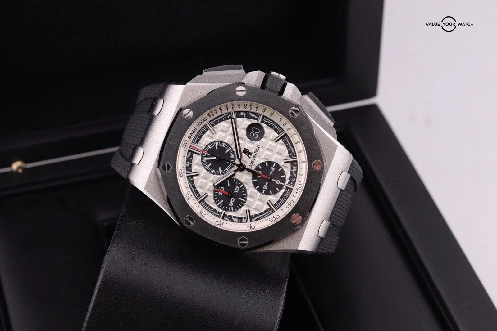 Audemars Piguet Royal Oak Offshore Chronograph Panda | ref. 26400SO | 2015 Set