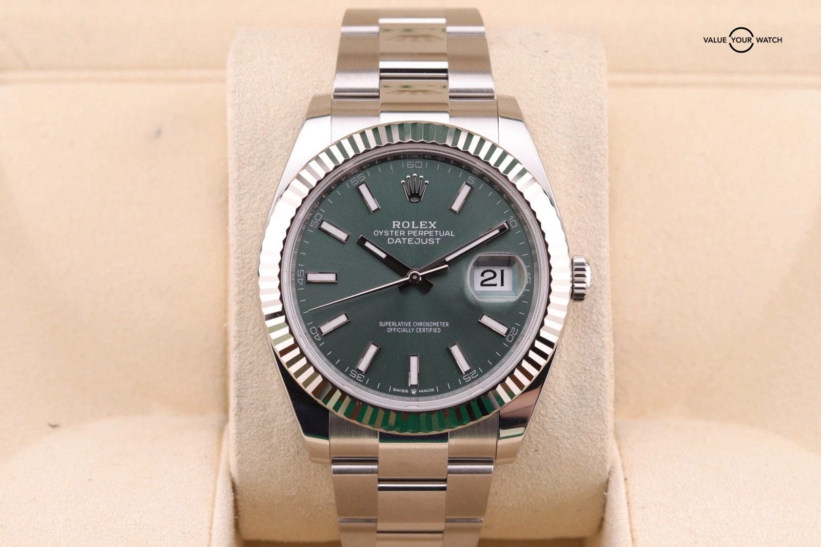 2025 Rolex Datejust 41 mm 126334 Mint Green Oyster Bracelet Fluted Bezel - Image 5