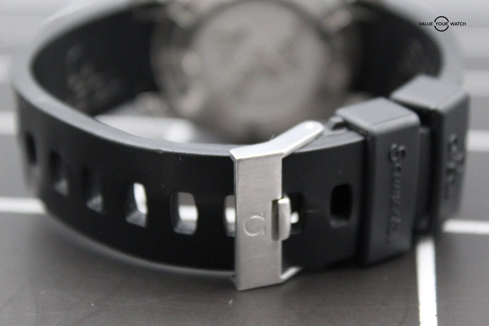 Omega Seamaster Planet Ocean 2907.50.91 Casino Royale 007 Limited Edition Diver - Image 5