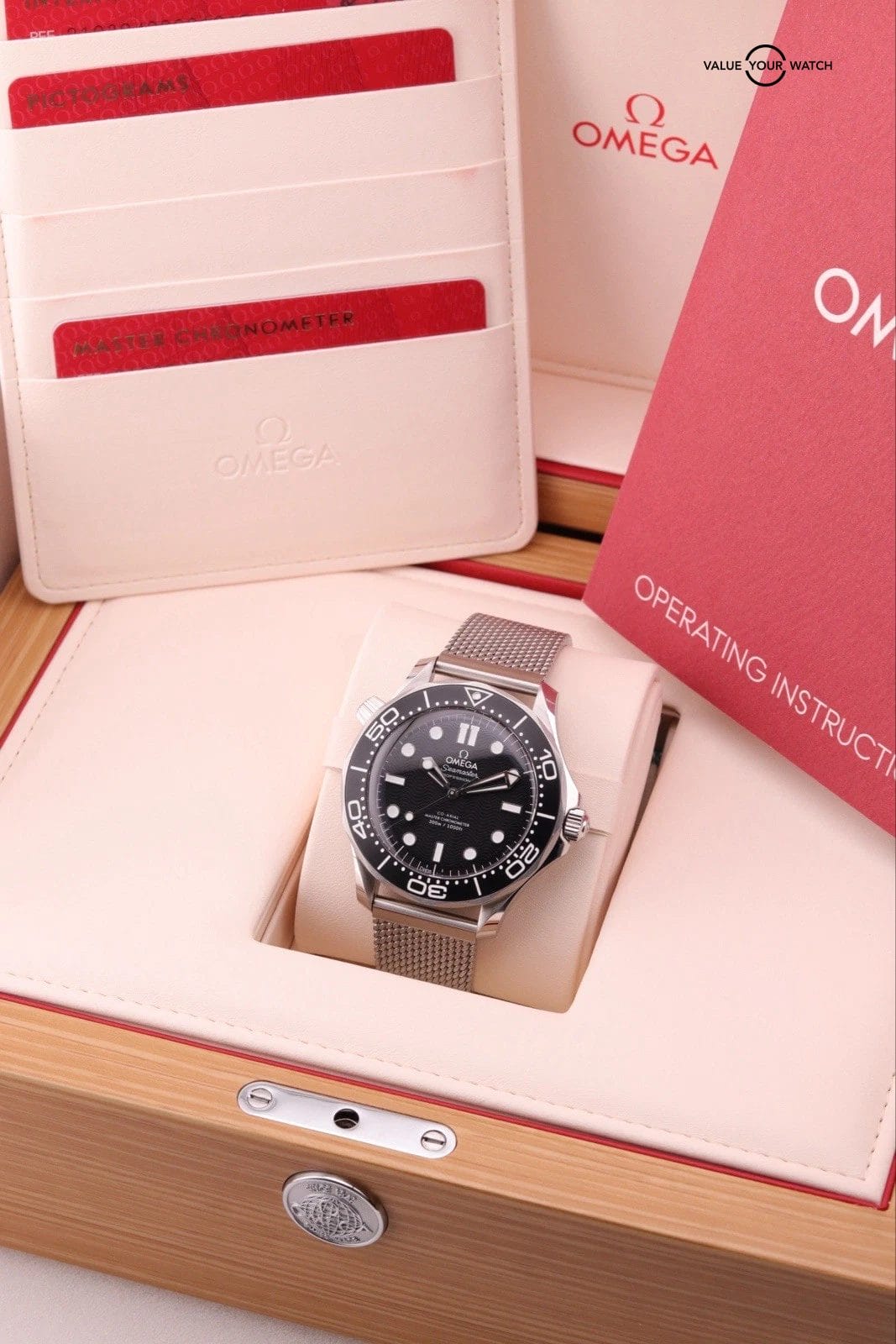 2025 Omega Seamaster Diver 300M Ref. 210.30.42.20.01.010 – 42mm – Complete Set - Image 5