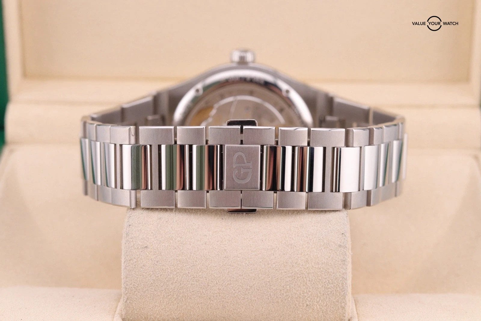 Girard-Perregaux Laureato 81010-11-131-11A White Dial 42MM Box & Paper - Image 15
