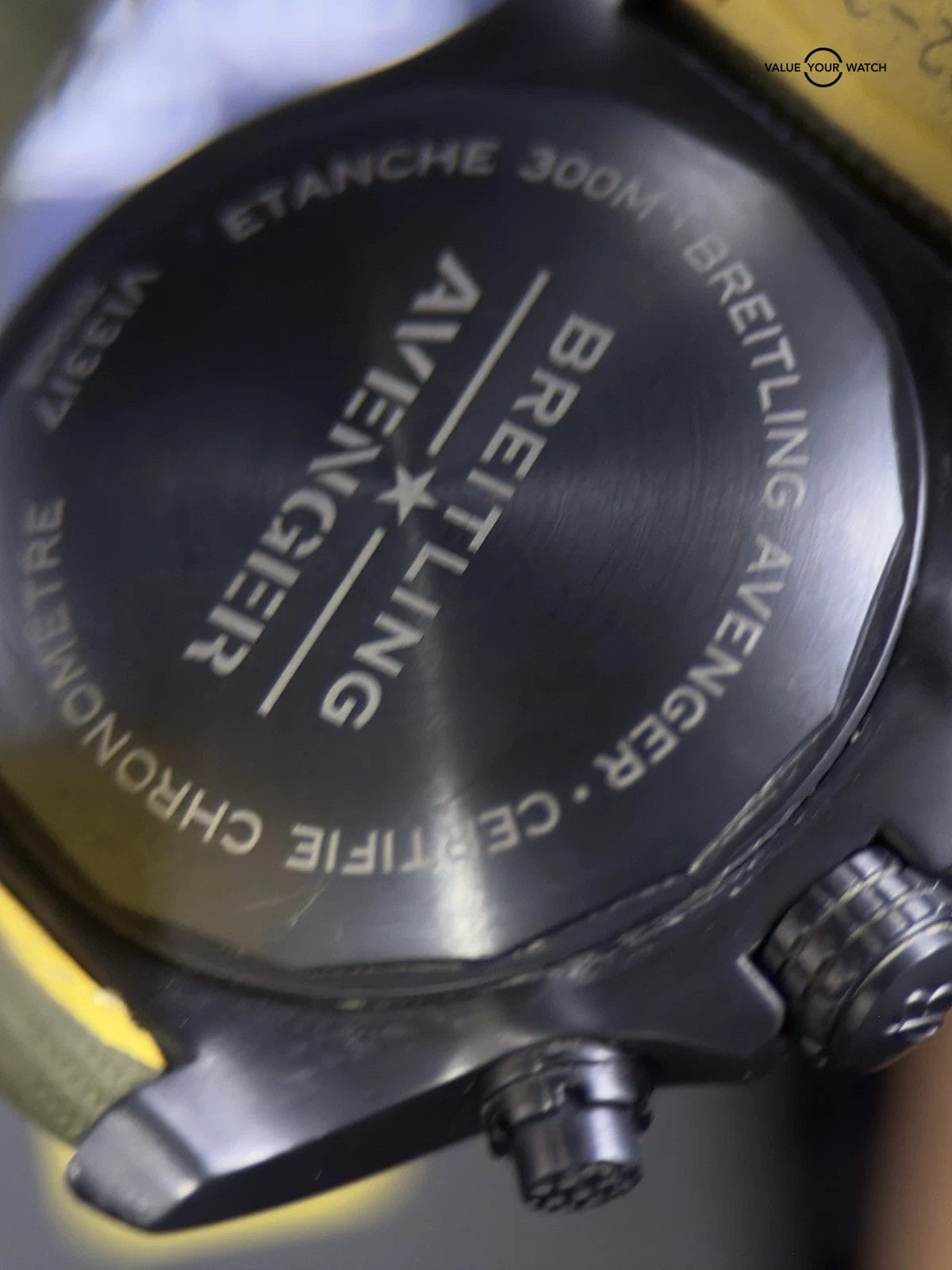 Breitling Avenger Chronograph 45 Night Mission V13317101L1X1 – Complete Set - Image 4