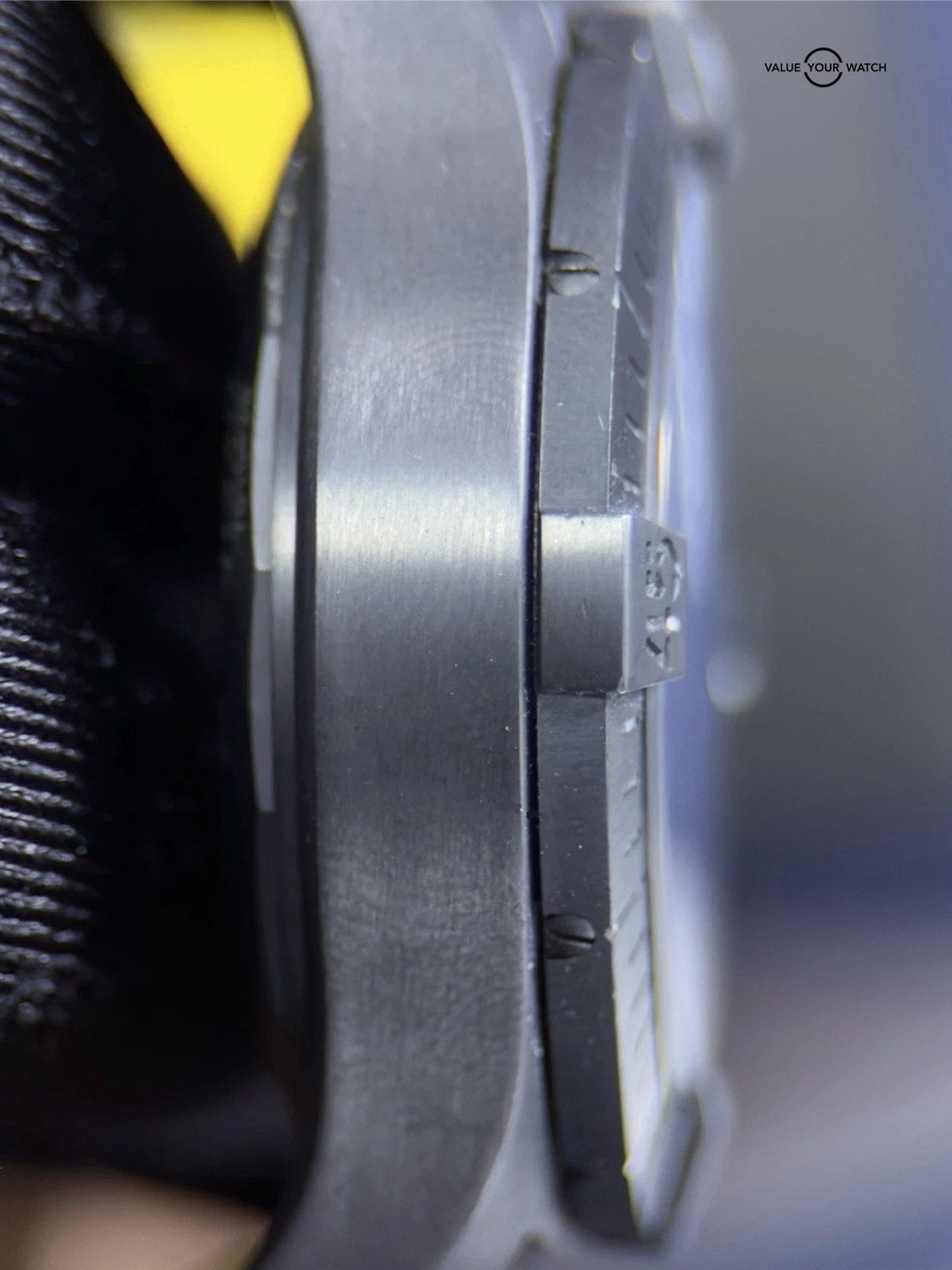 Breitling Avenger Chronograph 45 Night Mission V13317101L1X1 – Complete Set - Image 7