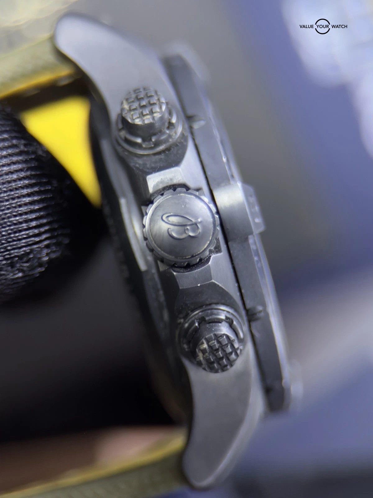 Breitling Avenger Chronograph 45 Night Mission V13317101L1X1 – Complete Set - Image 8