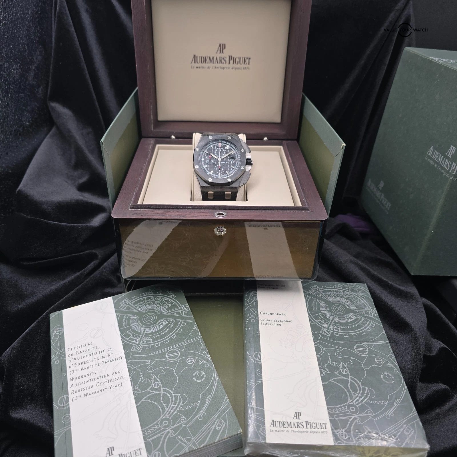 Audemars Piguet Royal Oak Offshore Carbon Case, 44mm ceramic bezel full Set! - Image 3