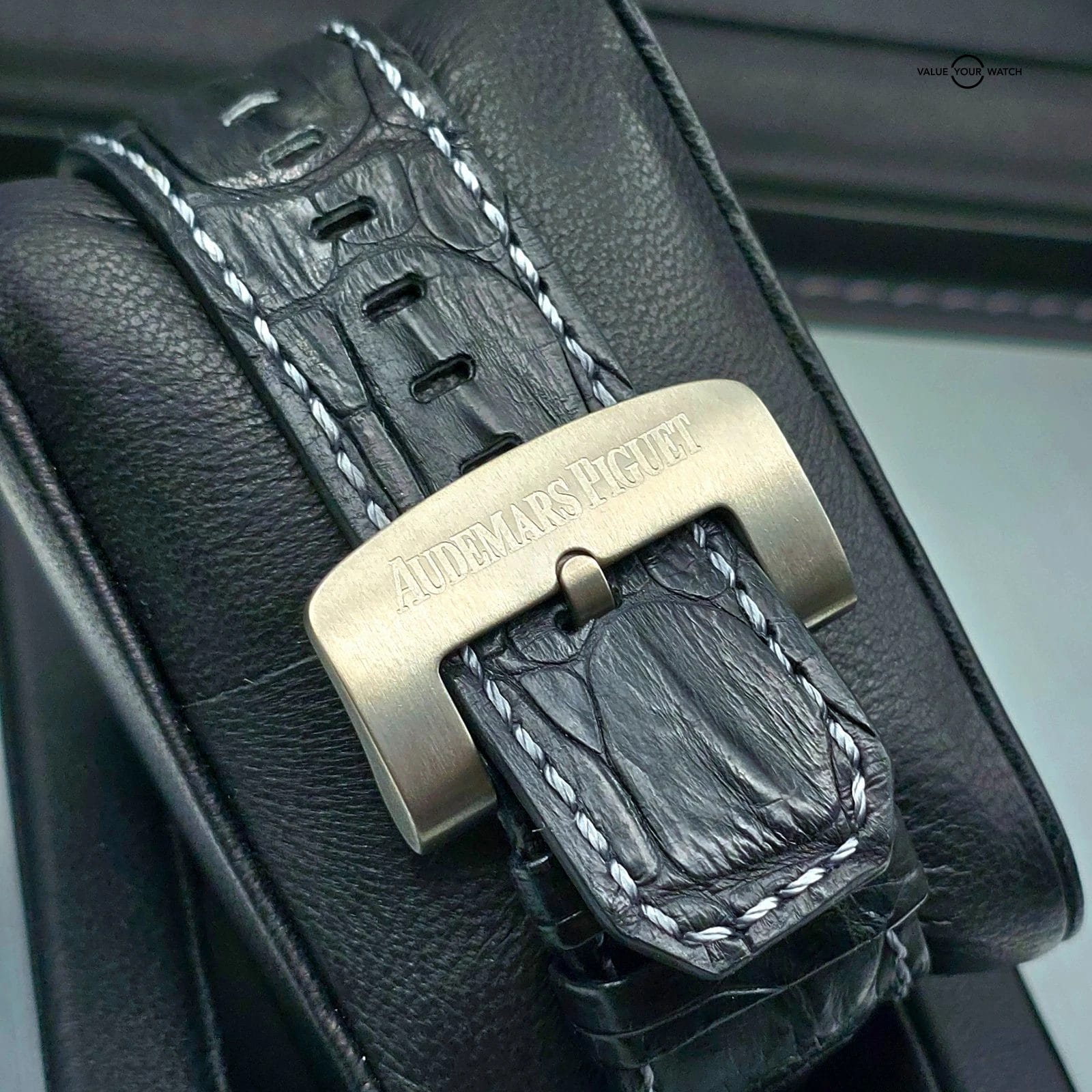 Audemars Piguet Royal Oak Offshore Chronograph in 48mm Titanium, T3 Full Set! - Image 10