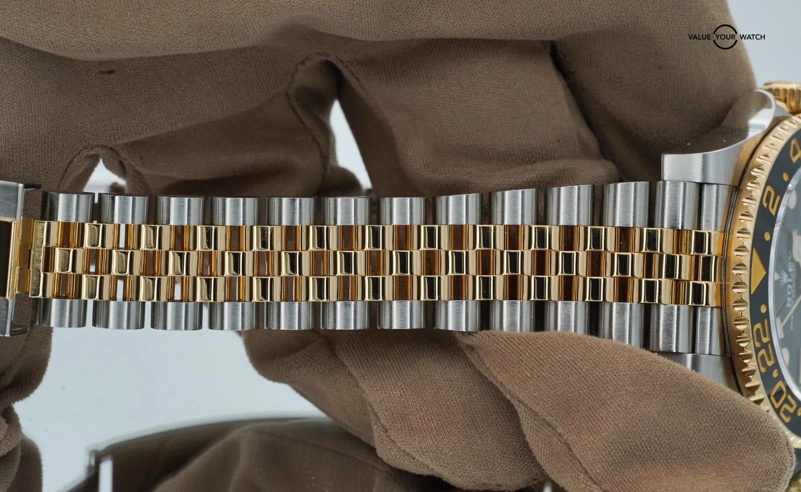 Rolex GMT Master II 126713GRNR 18K Yellow Gold Stainless Steel BOXES/PAPERS! - Image 7