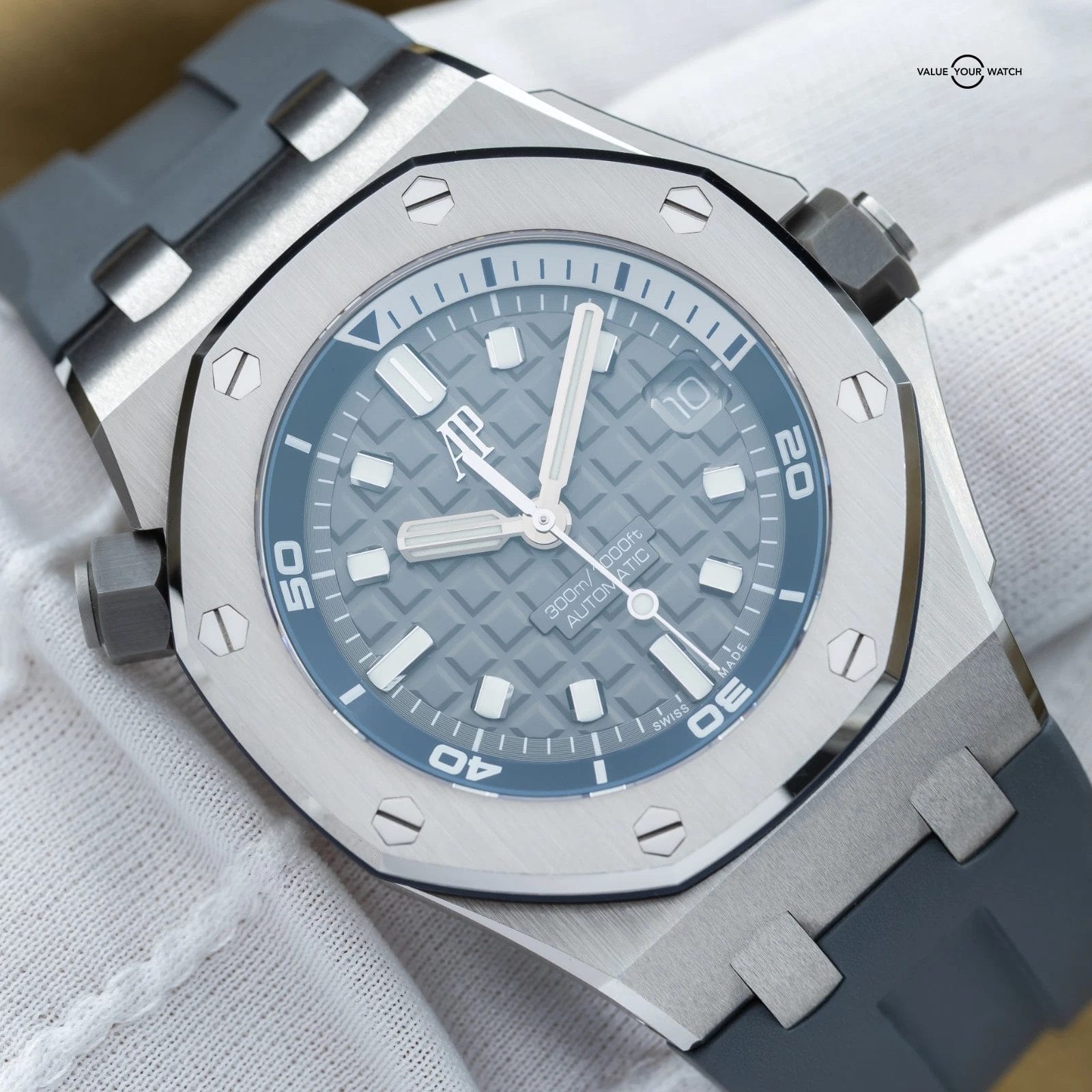 Audemars Piguet Royal Oak Offshore Diver Steel Gray Dial 42 Full Set AP 15720ST - Image 3