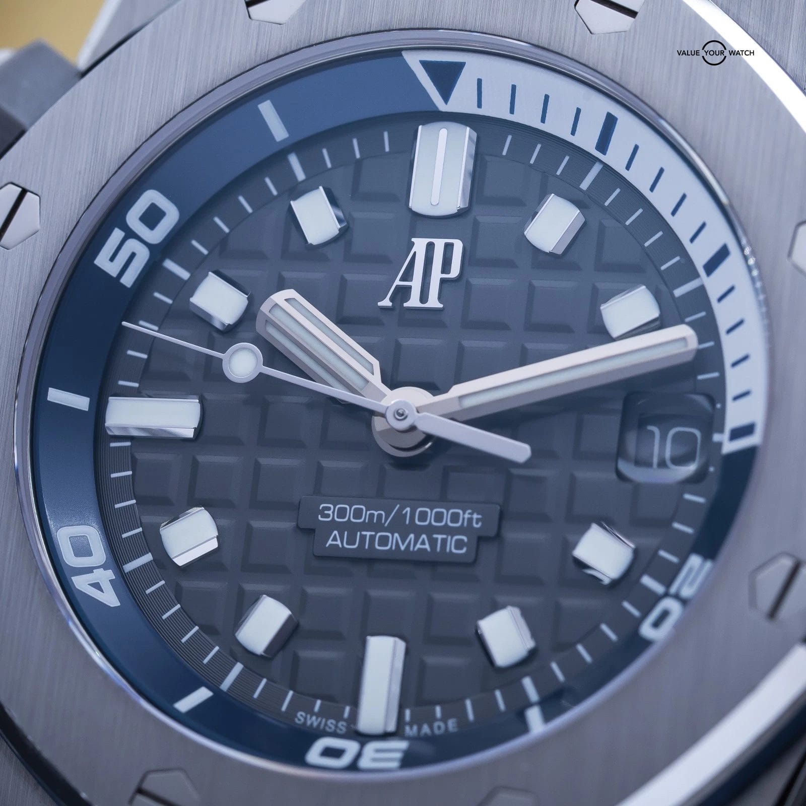 Audemars Piguet Royal Oak Offshore Diver Steel Gray Dial 42 Full Set AP 15720ST - Image 4