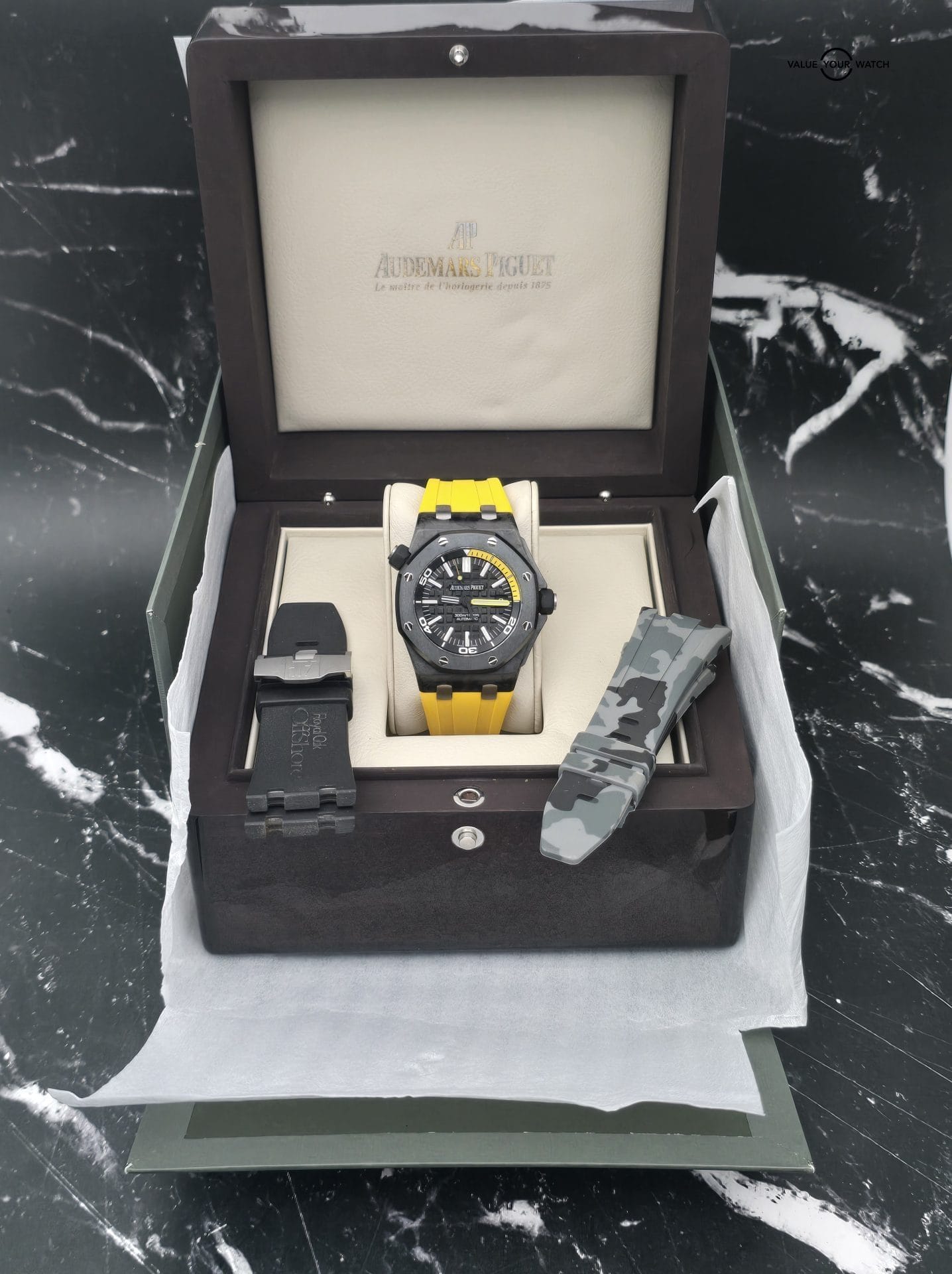 Audemars Piguet Royal Oak Offshore Carbon Diver 15706 au - Image 10