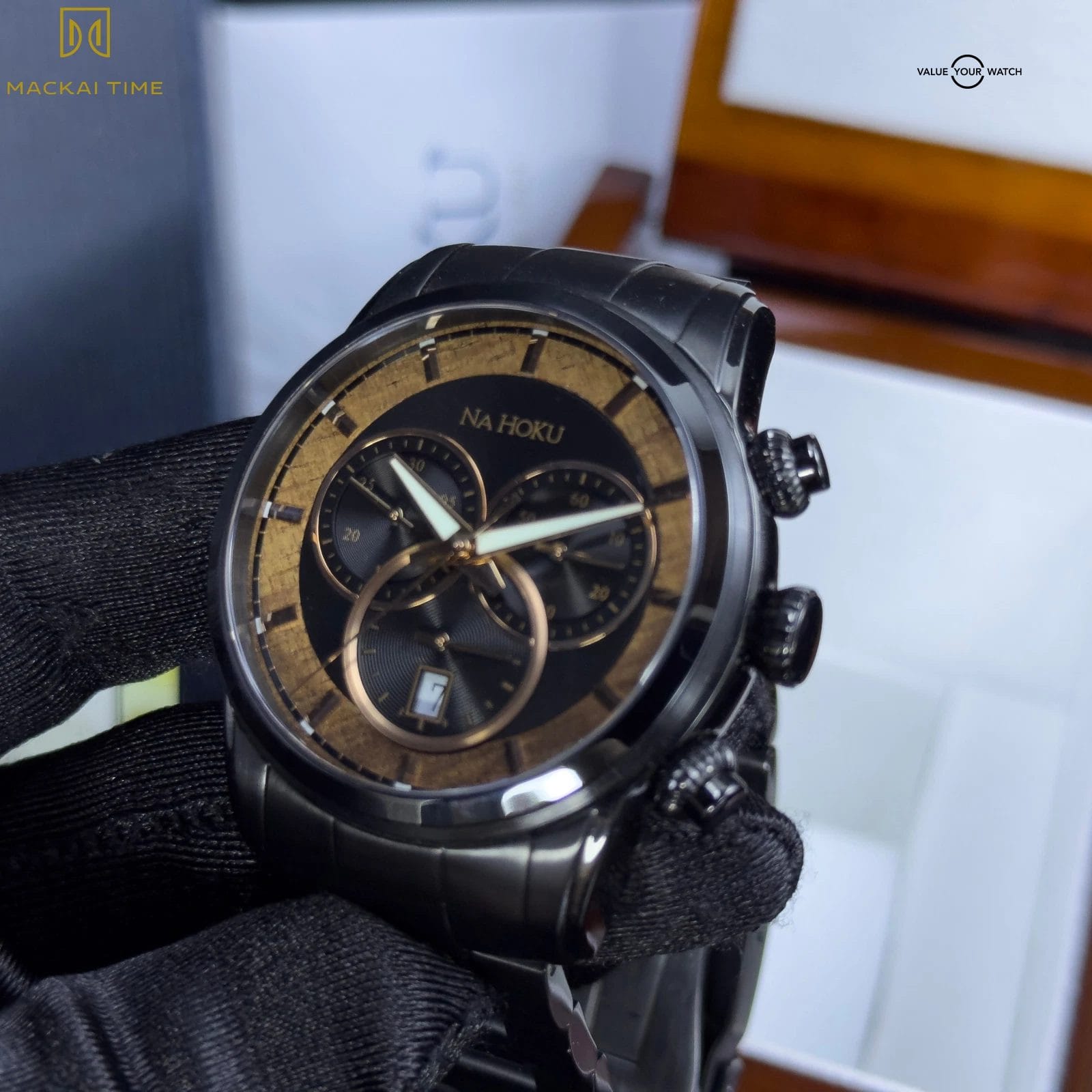 Na Hoku Black Chronograph Rare Hawaiian Koa Wood Dial Complete Set - Steel Watch - Image 12