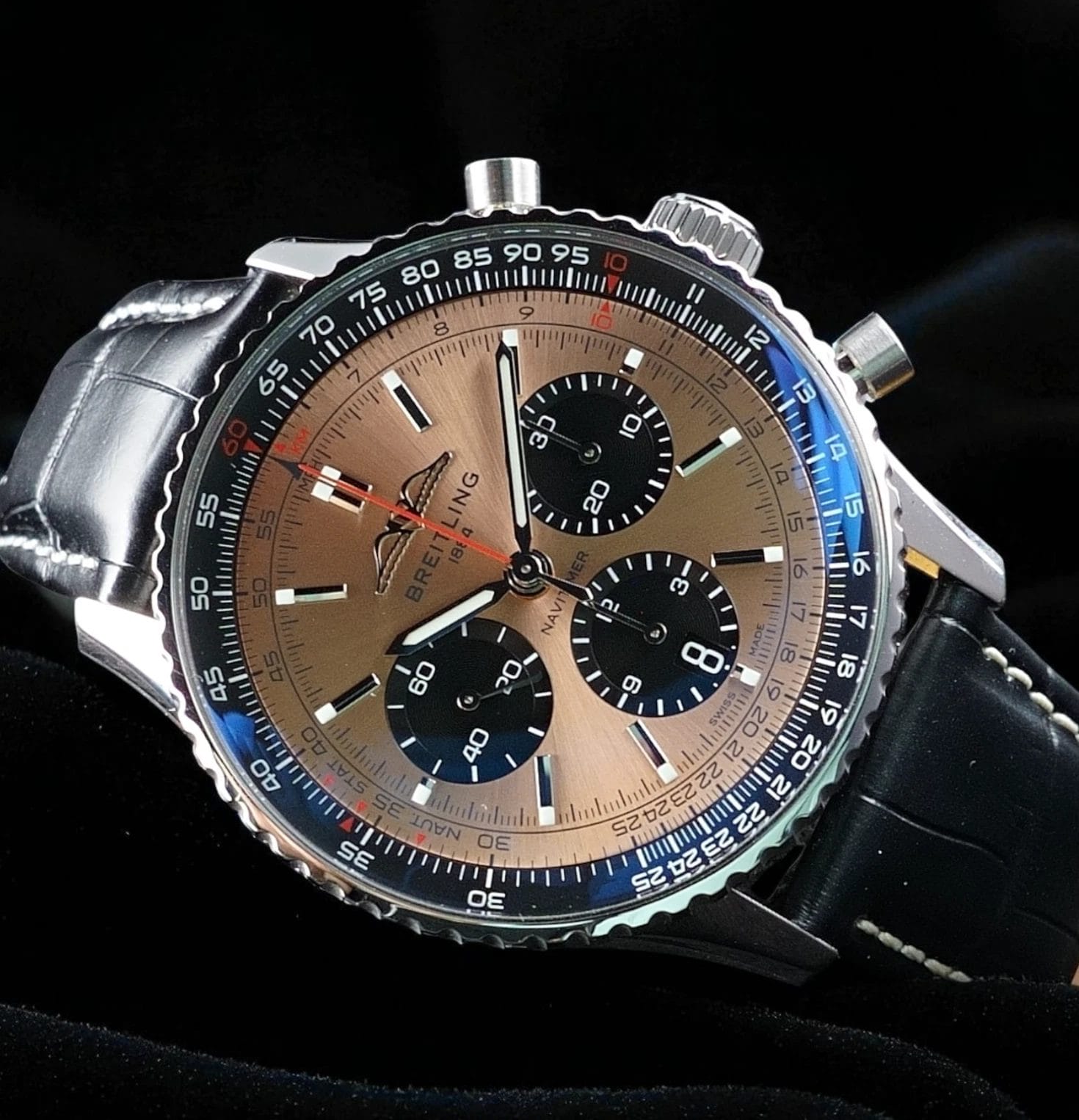 Breitling Navitimer B01 Chronograph AB0138 Box & ManuaStainless Salmon Dial 43mm