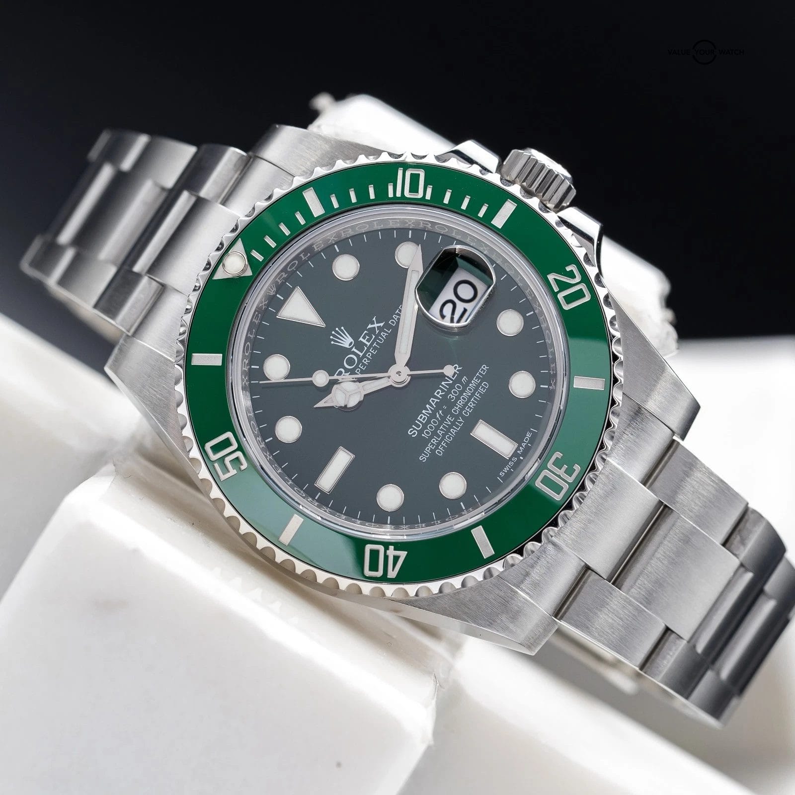 Rolex Submariner Date “Hulk” Oystersteel Ceramic Green Dial 40 116610LV Full Set