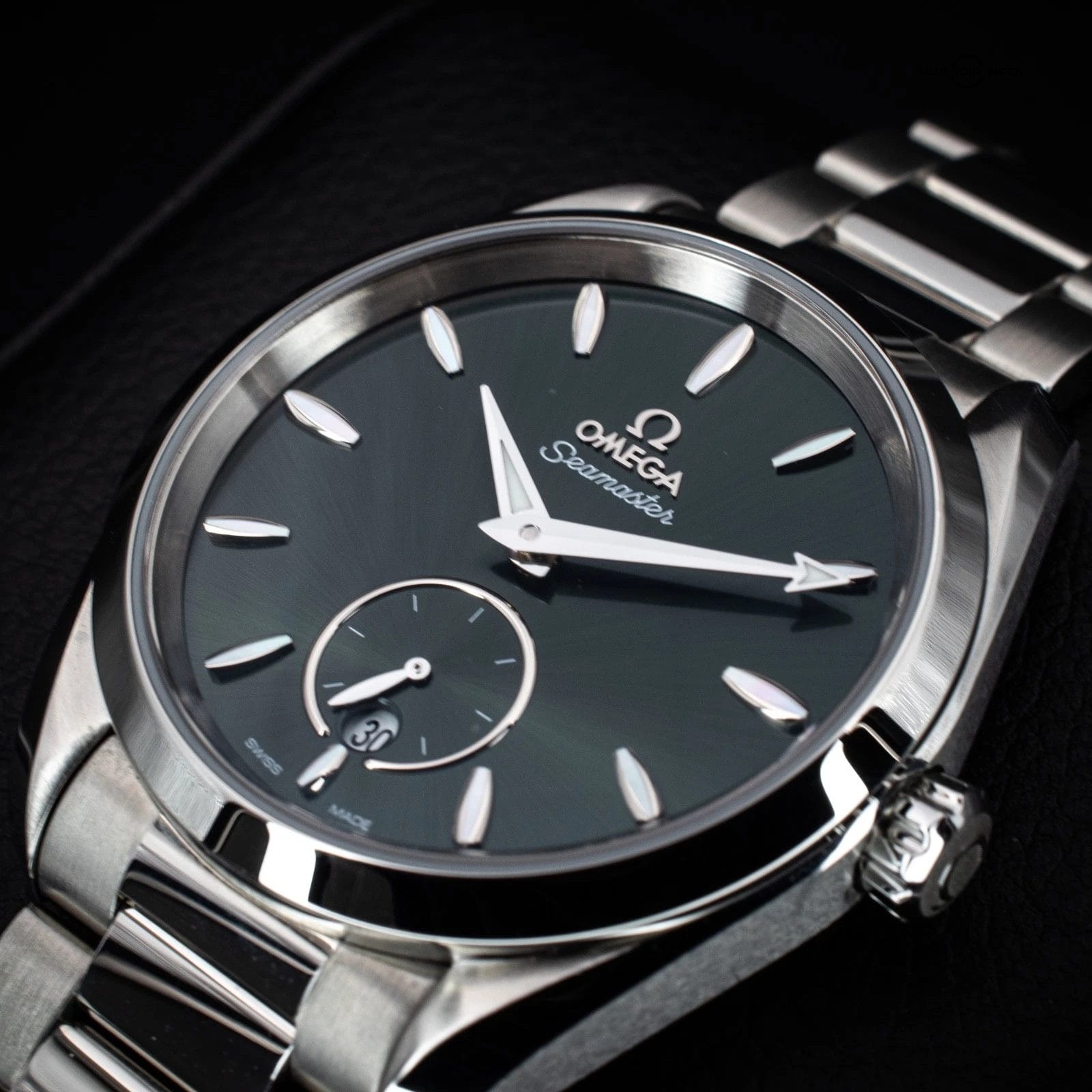 Omega Seamaster Aqua Terra 38mm Green Dial, Ref. 220.10.38.20.10.001 w/ B&P - Image 16