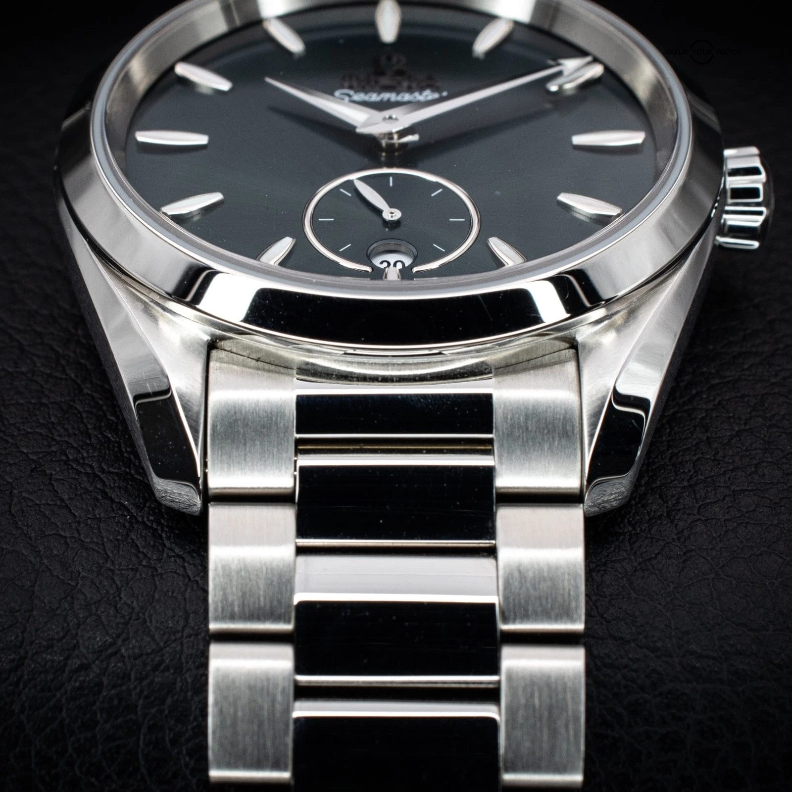 Omega Seamaster Aqua Terra 38mm Green Dial, Ref. 220.10.38.20.10.001 w/ B&P - Image 11