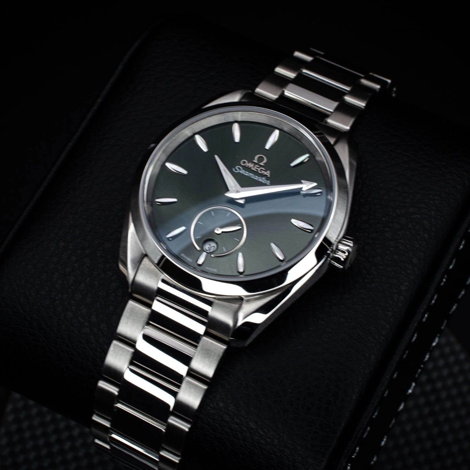 Omega Seamaster Aqua Terra 38mm Green Dial, Ref. 220.10.38.20.10.001 w/ B&P - Image 14