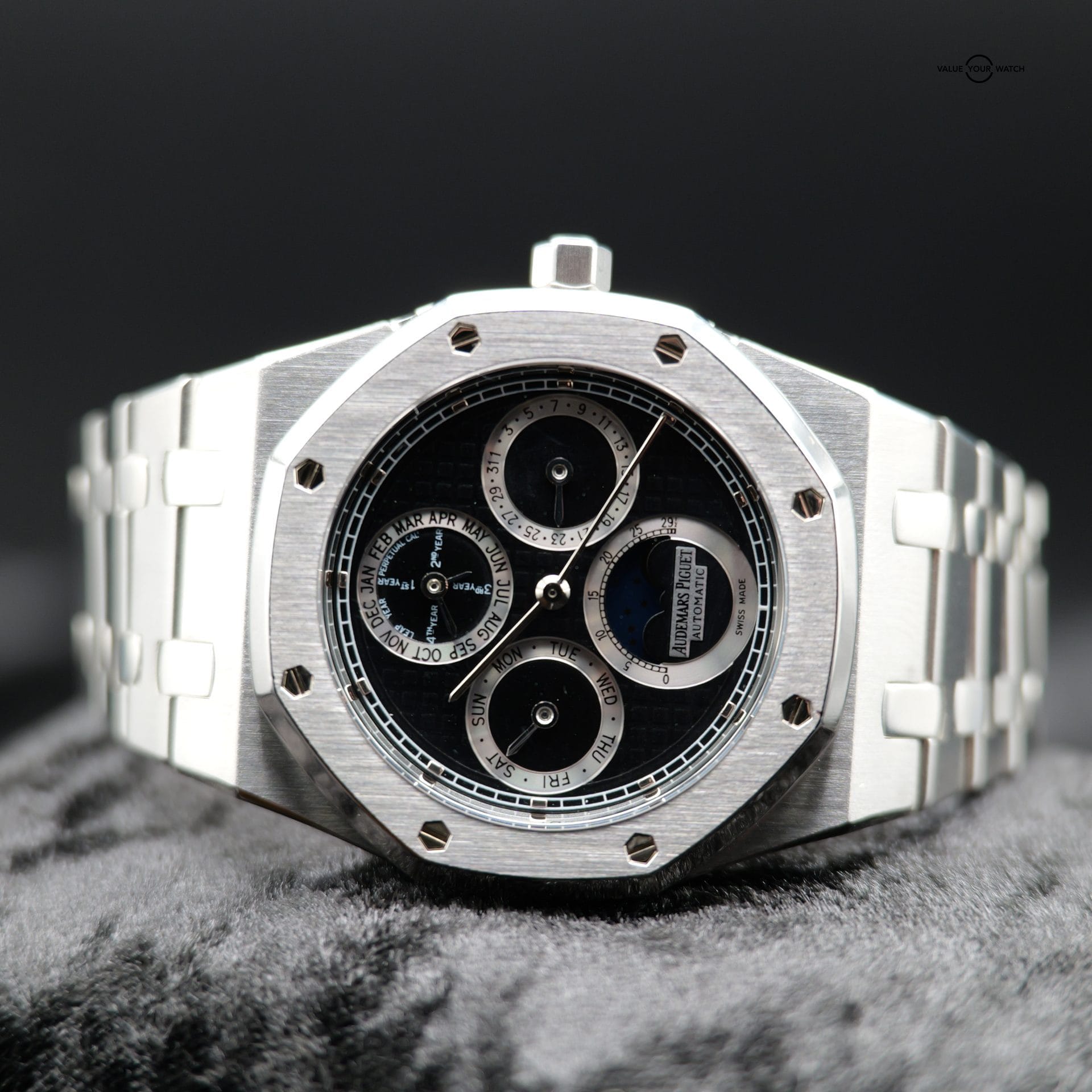 Audemars Piguet Royal Oak Perpetual Calendar 25820SP.O.0944SP.02 39MM Platinum Black Dial Full Set WARRANTY - Image 10