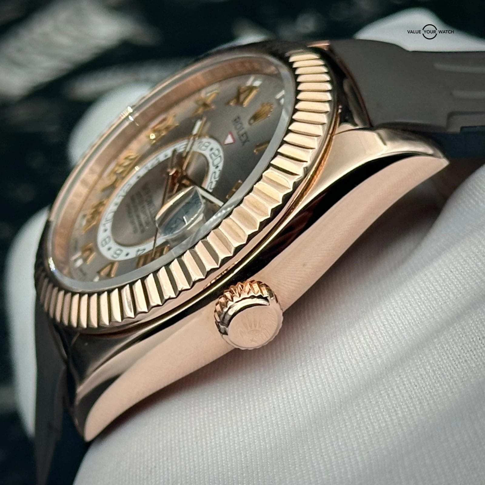 Rolex Sky-Dweller Rose Gold 326135 18K Rose Gold Sundust 42mm - Image 19
