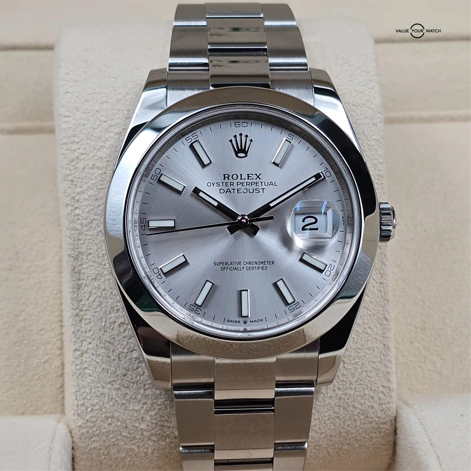 Rolex Datejust 41mm, steel with Silver dial on oyster bracelet. Full set 2023!