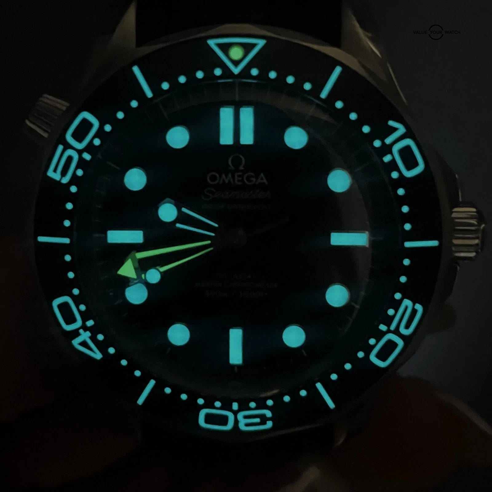 2025 Omega Seamaster Diver 300 M Black Dial 42mm 210.32.42.20.01.003 BOX/PAPERS! - Image 21