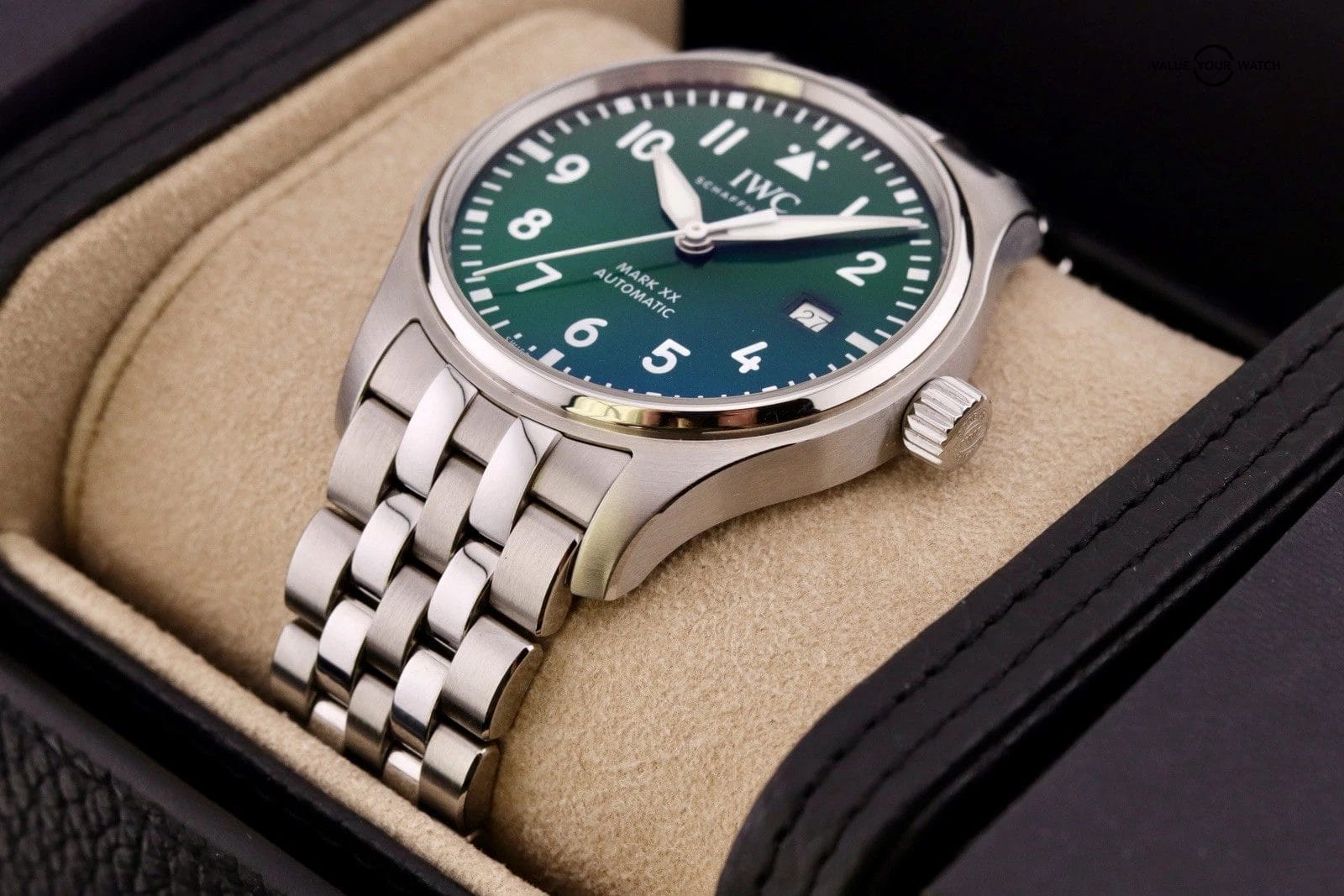 IWC Pilot Mark XX | ref. IW328206 | 2024 Complete Set | Green Dial 5 Link - Image 9