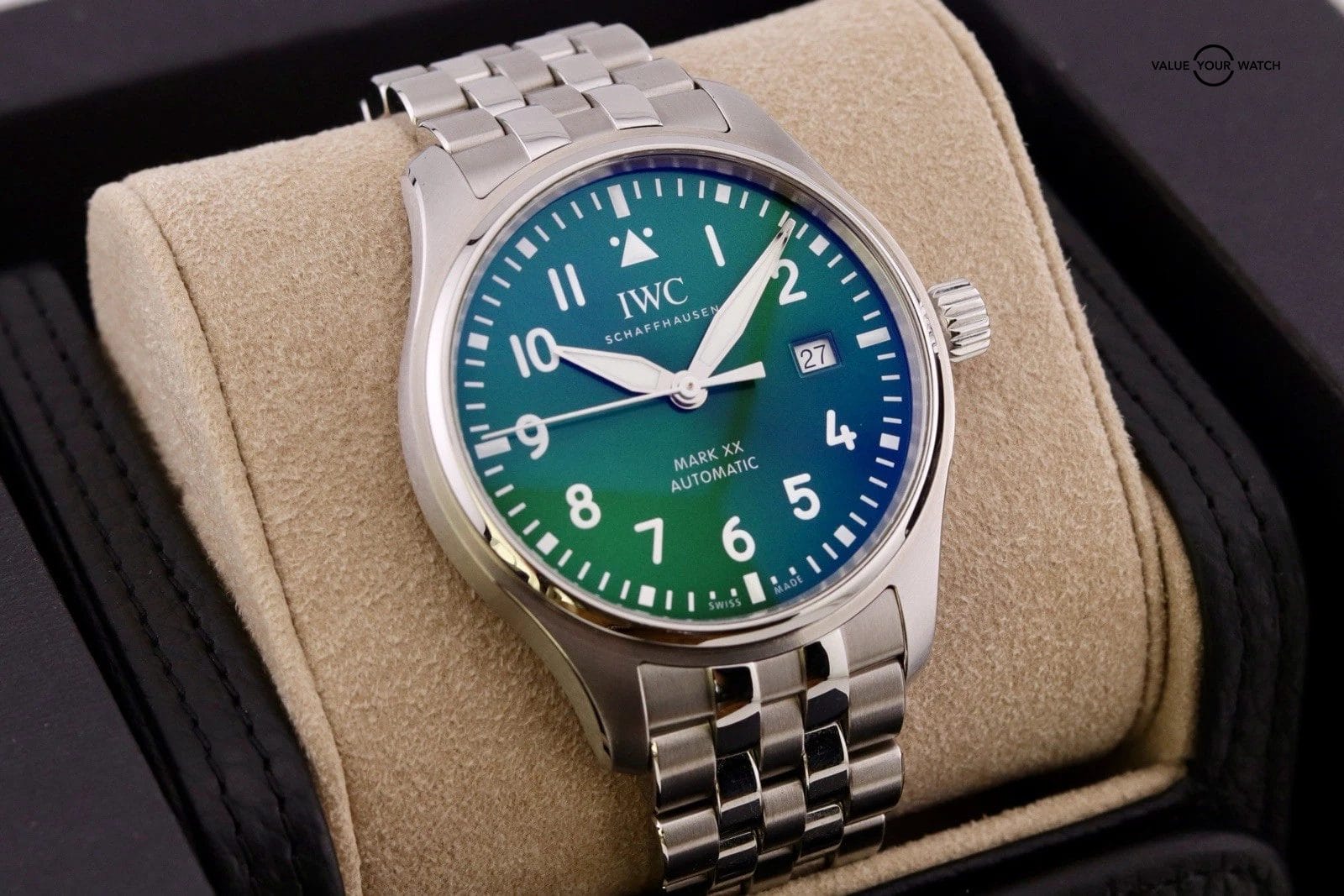 IWC Pilot Mark XX | ref. IW328206 | 2024 Complete Set | Green Dial 5 Link - Image 11