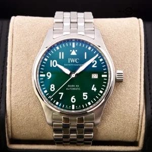 IWC Pilot Mark XX | ref. IW328206 | 2024 Complete Set | Green Dial 5 Link