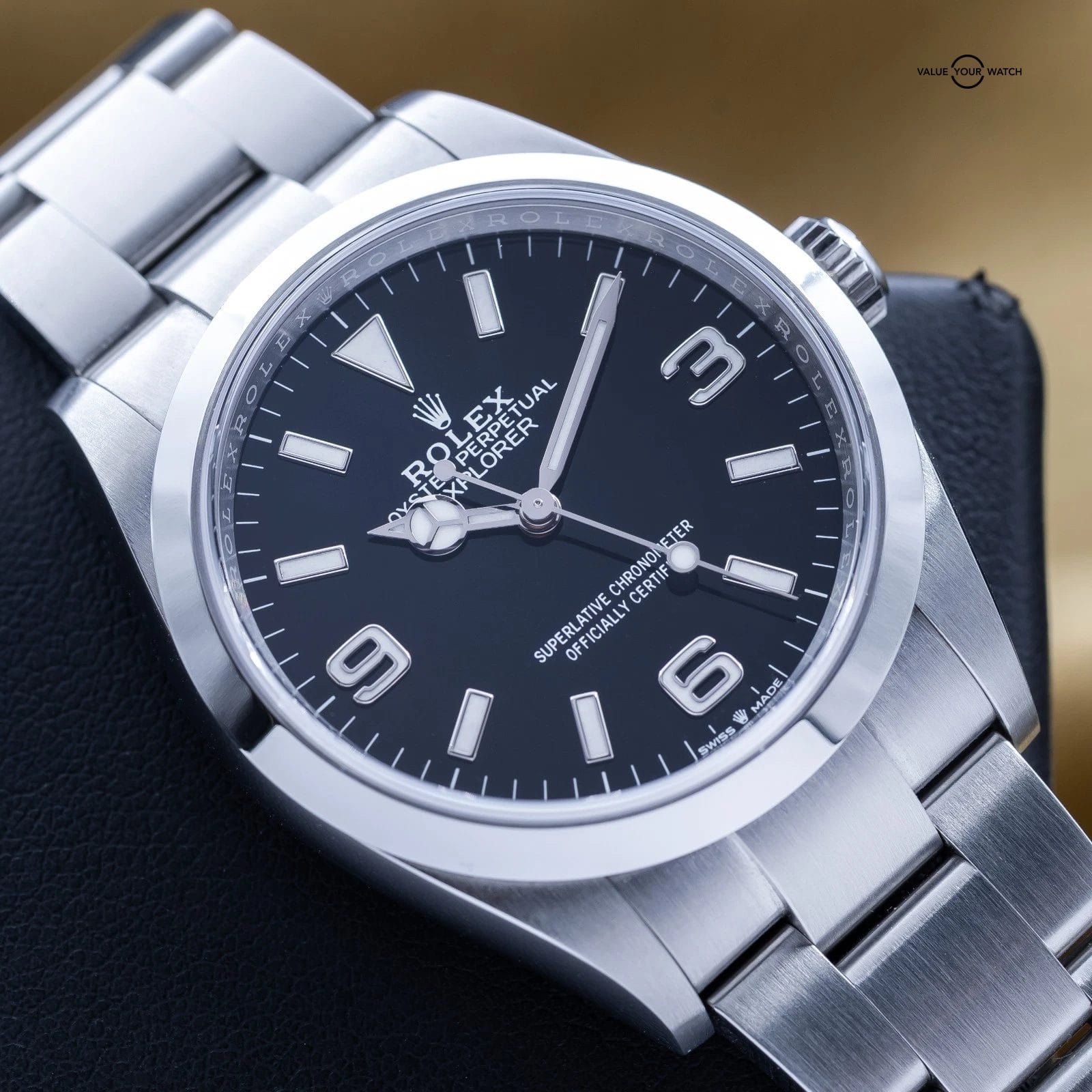 Rolex Explorer Oystersteel Black Dial 36mm 124270 - Complete Set