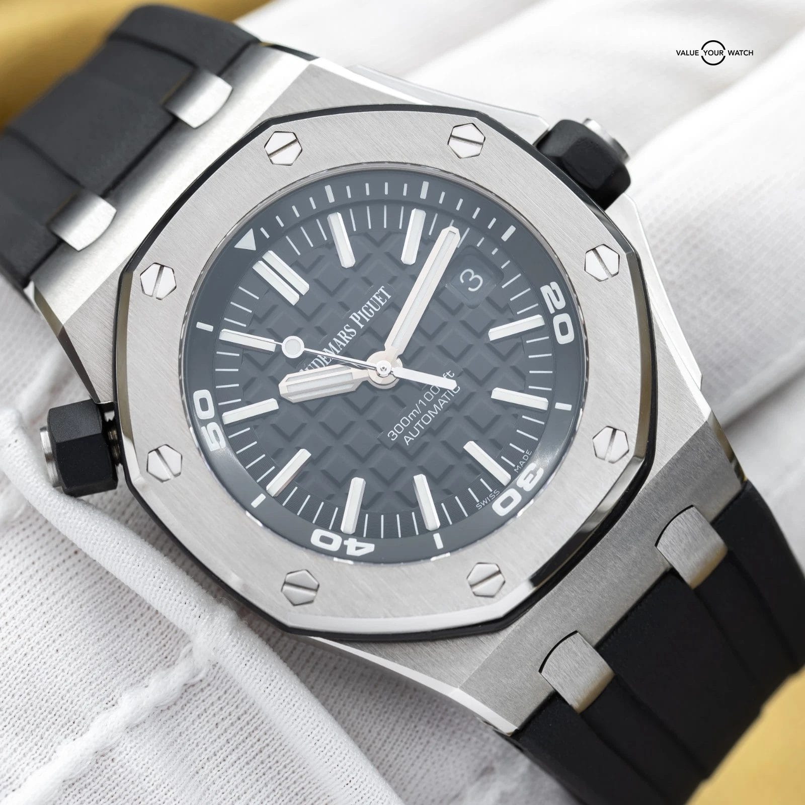 Audemars Piguet Royal Oak Offshore Diver 42mm Black Dial AP 15710ST - Full Set - Image 5