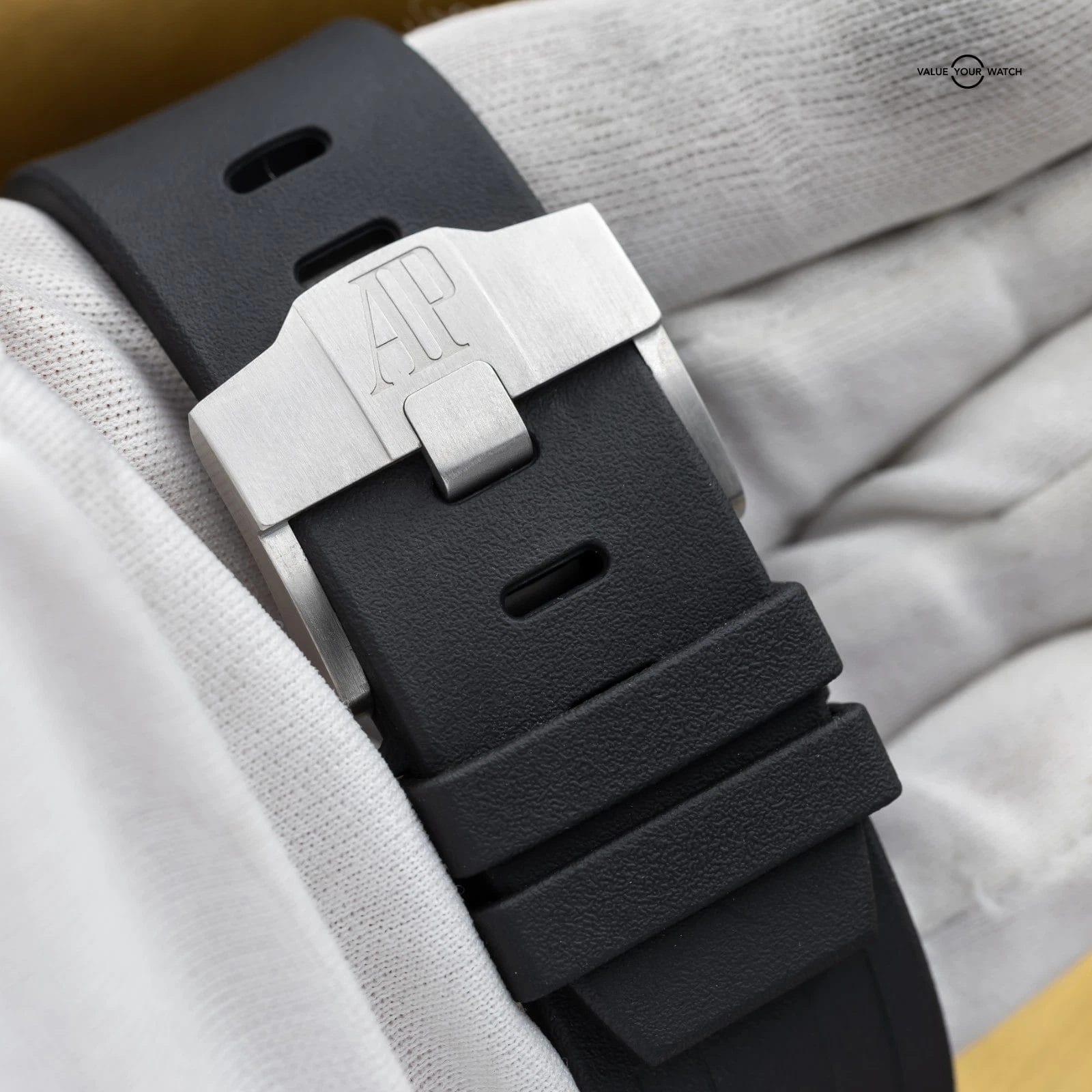 Audemars Piguet Royal Oak Offshore Diver 42mm Black Dial AP 15710ST - Full Set - Image 13