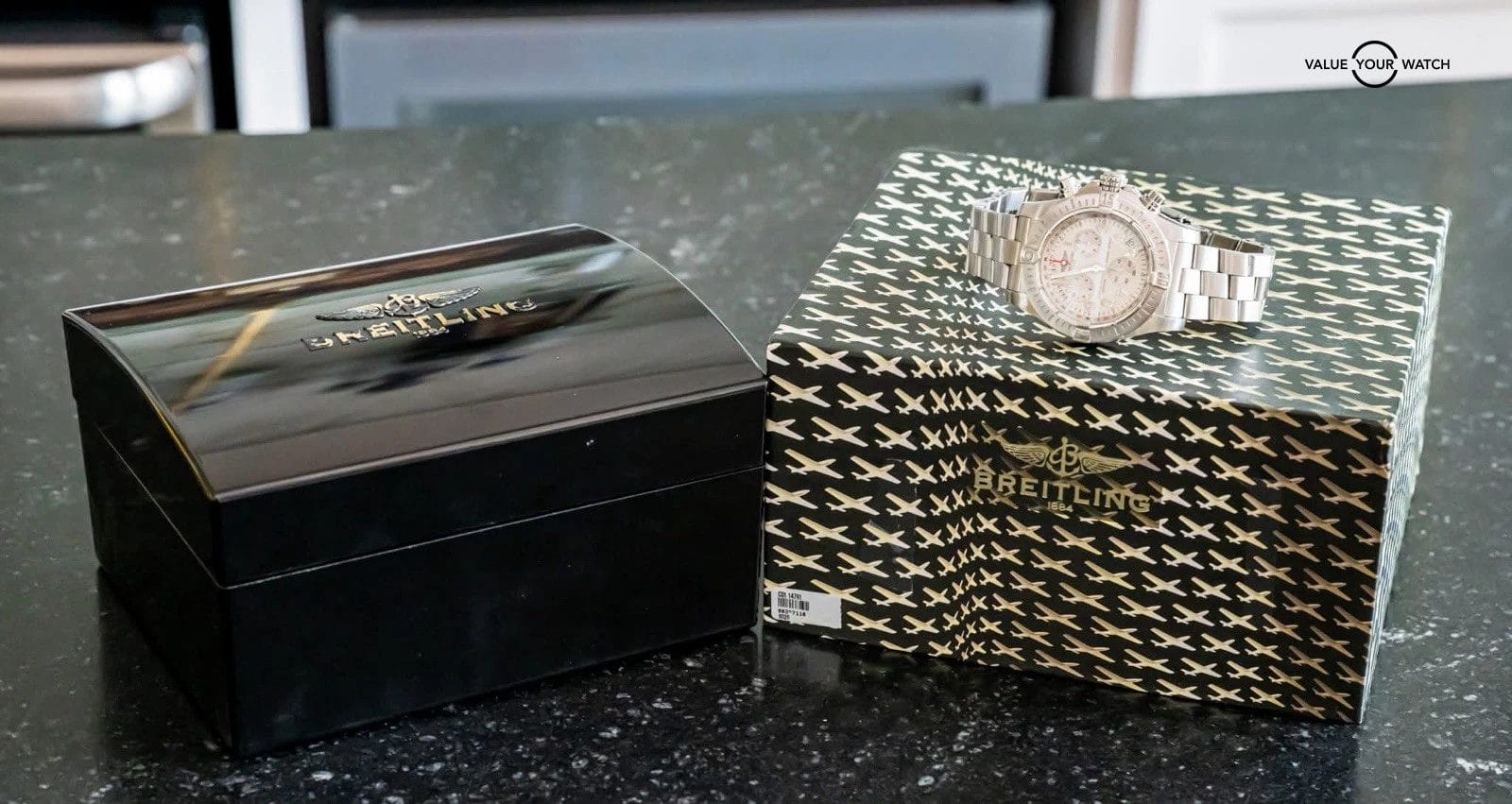 Breitling Avenger Seawolf Chrono 45 mm Silver Dial Complete Boxes Papers A73390 - Image 4