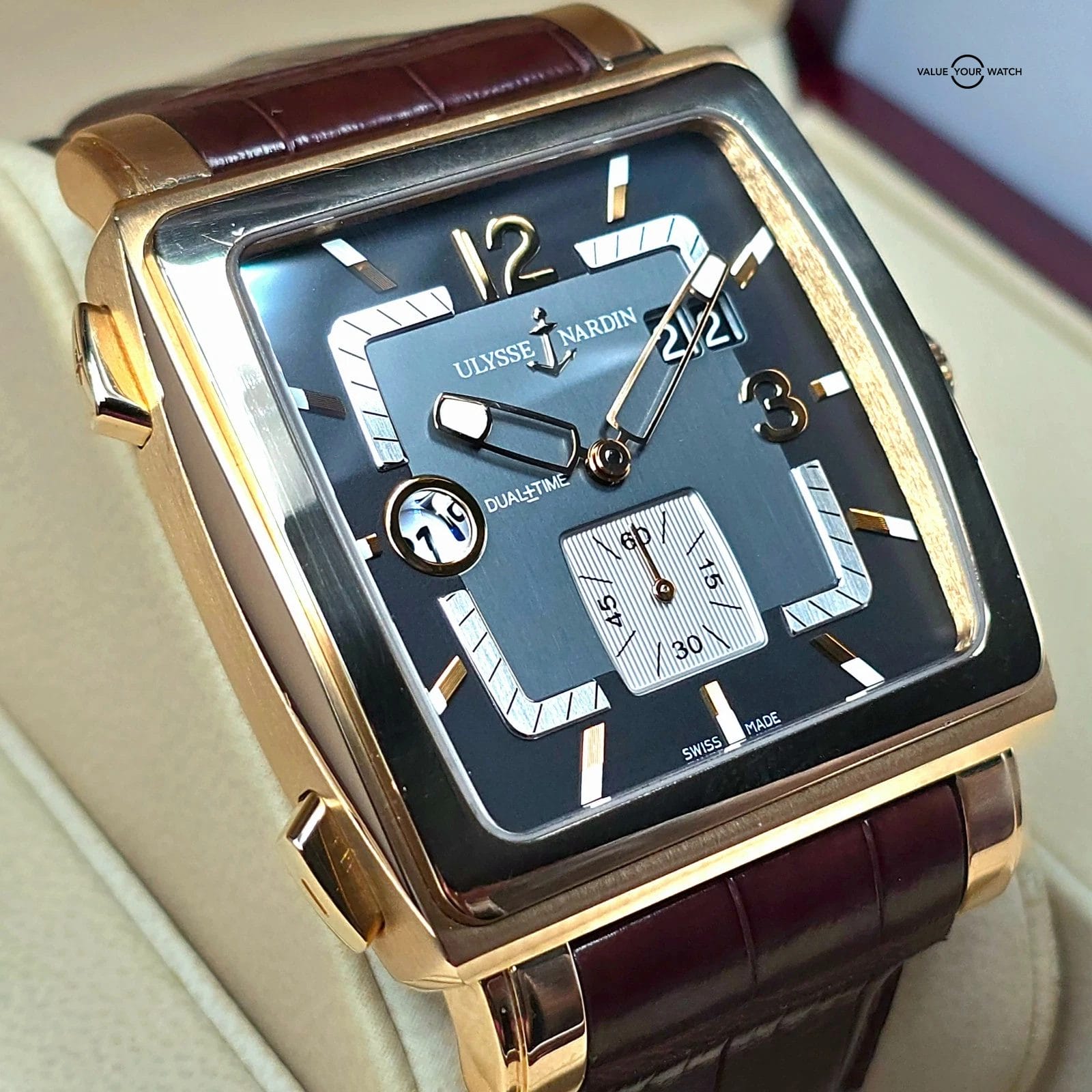 Ulysse Nardin Quadrato Dual Time in 42mm 18k rose gold! Full set Ref. 246-92 - Image 14