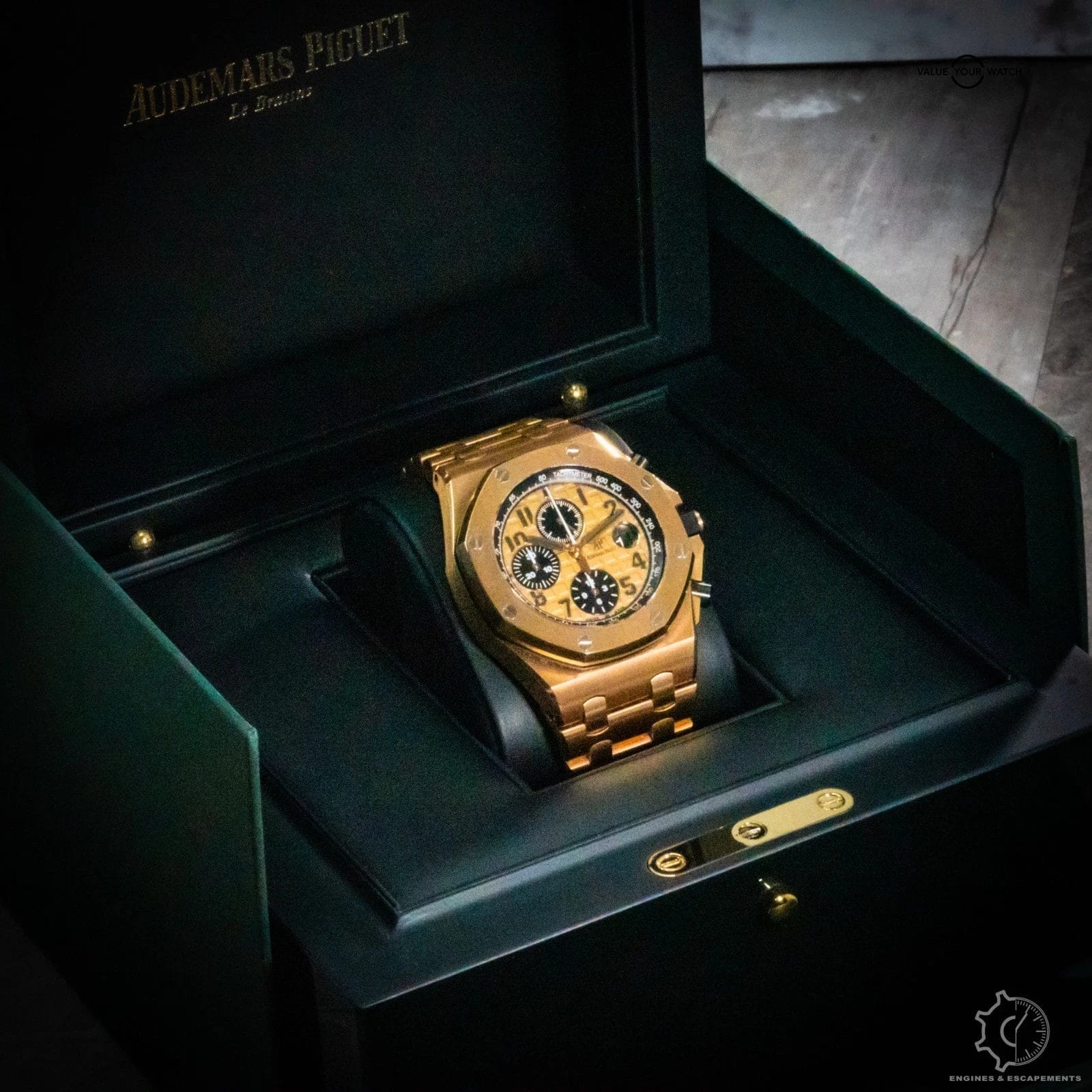 Audemars Piguet Royal Oak "Brick" Gold Dial 26470OR - 26470OR.OO.1000OR.01 - Image 10