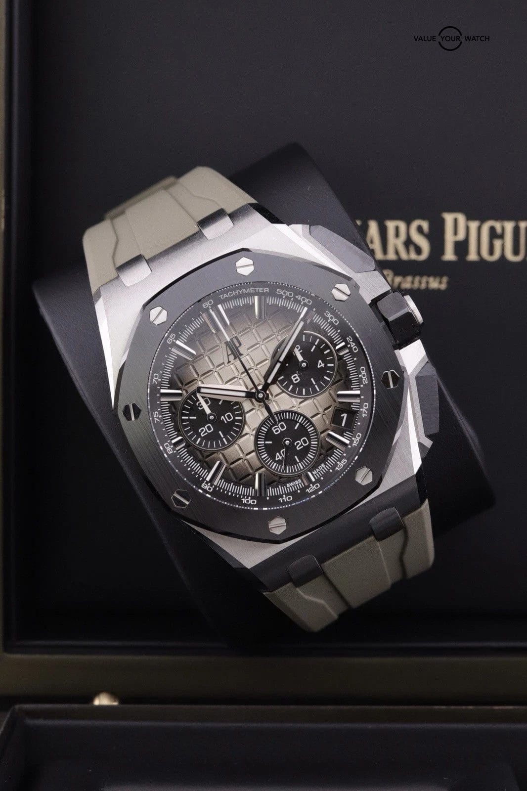 NEW Audemars Piguet Royal Oak Offshore Chrono Smoked Taupe 26420SO.OO.A600CA.01