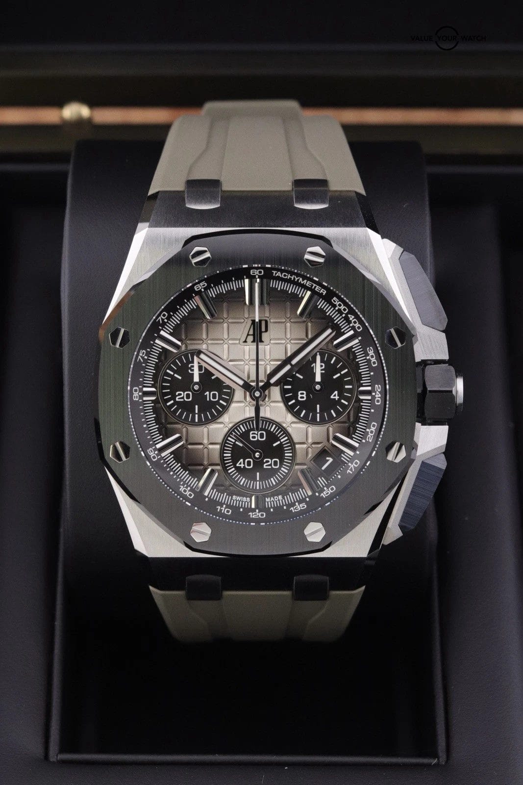 NEW Audemars Piguet Royal Oak Offshore Chrono Smoked Taupe 26420SO.OO.A600CA.01 - Image 12
