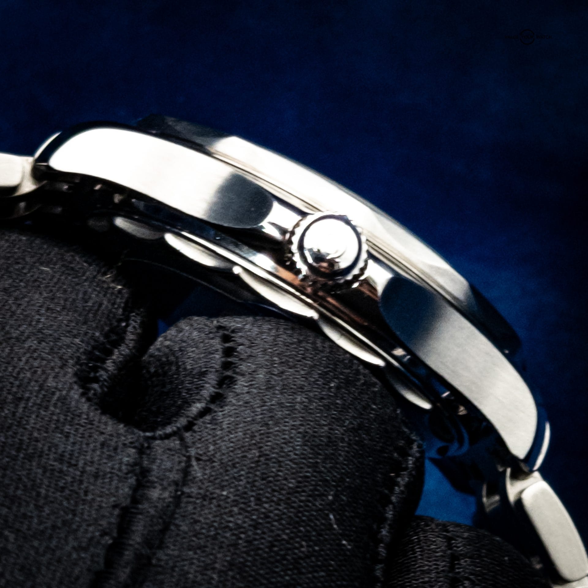 2023 OMEGA SEAMASTER DIVER PRO BLUE WAVE 210.30.42.20.03.001 AUTOMATIC CO AXIAL Warranty to 2028 - Image 4