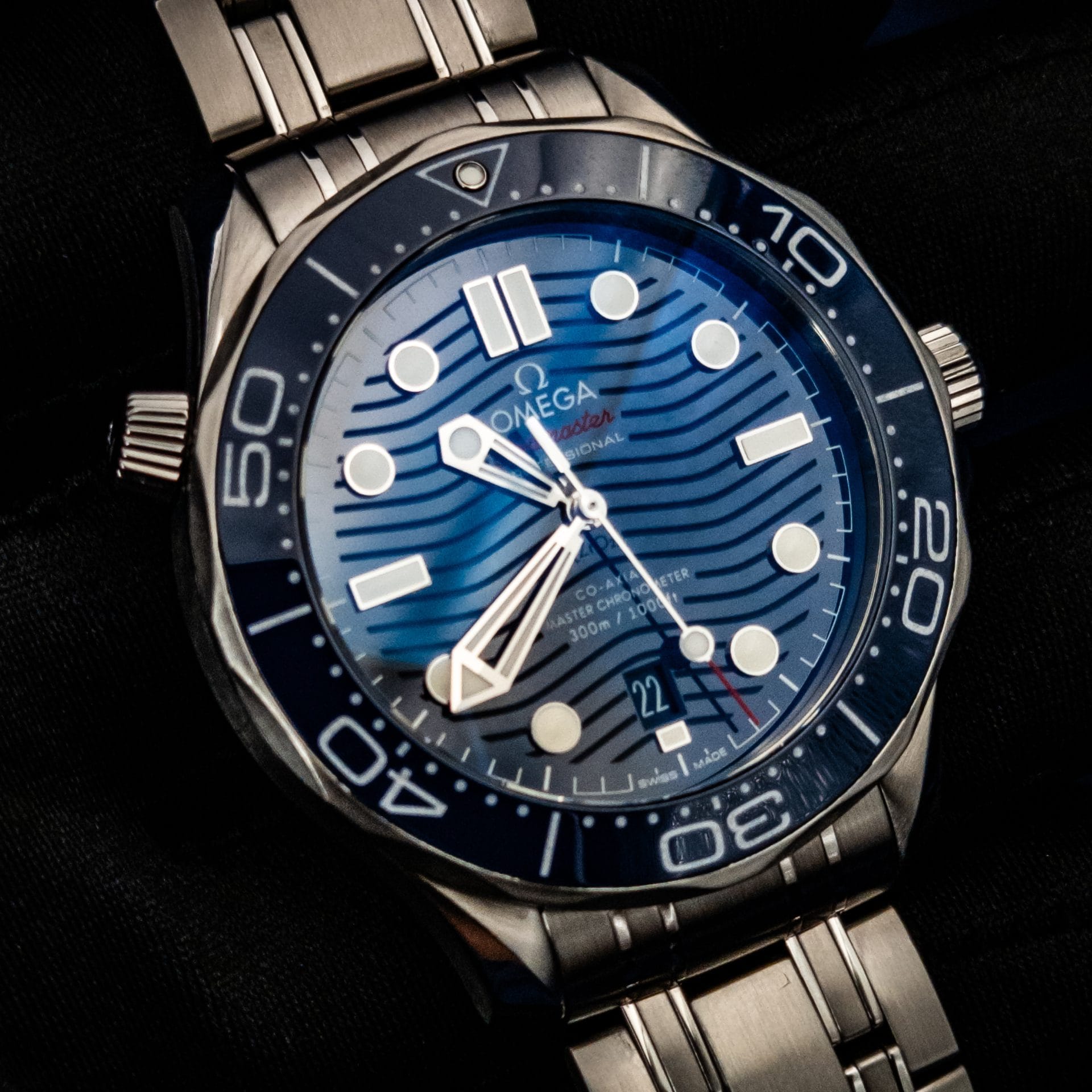 2023 OMEGA SEAMASTER DIVER PRO BLUE WAVE 210.30.42.20.03.001 AUTOMATIC CO AXIAL Warranty to 2028 - Image 13